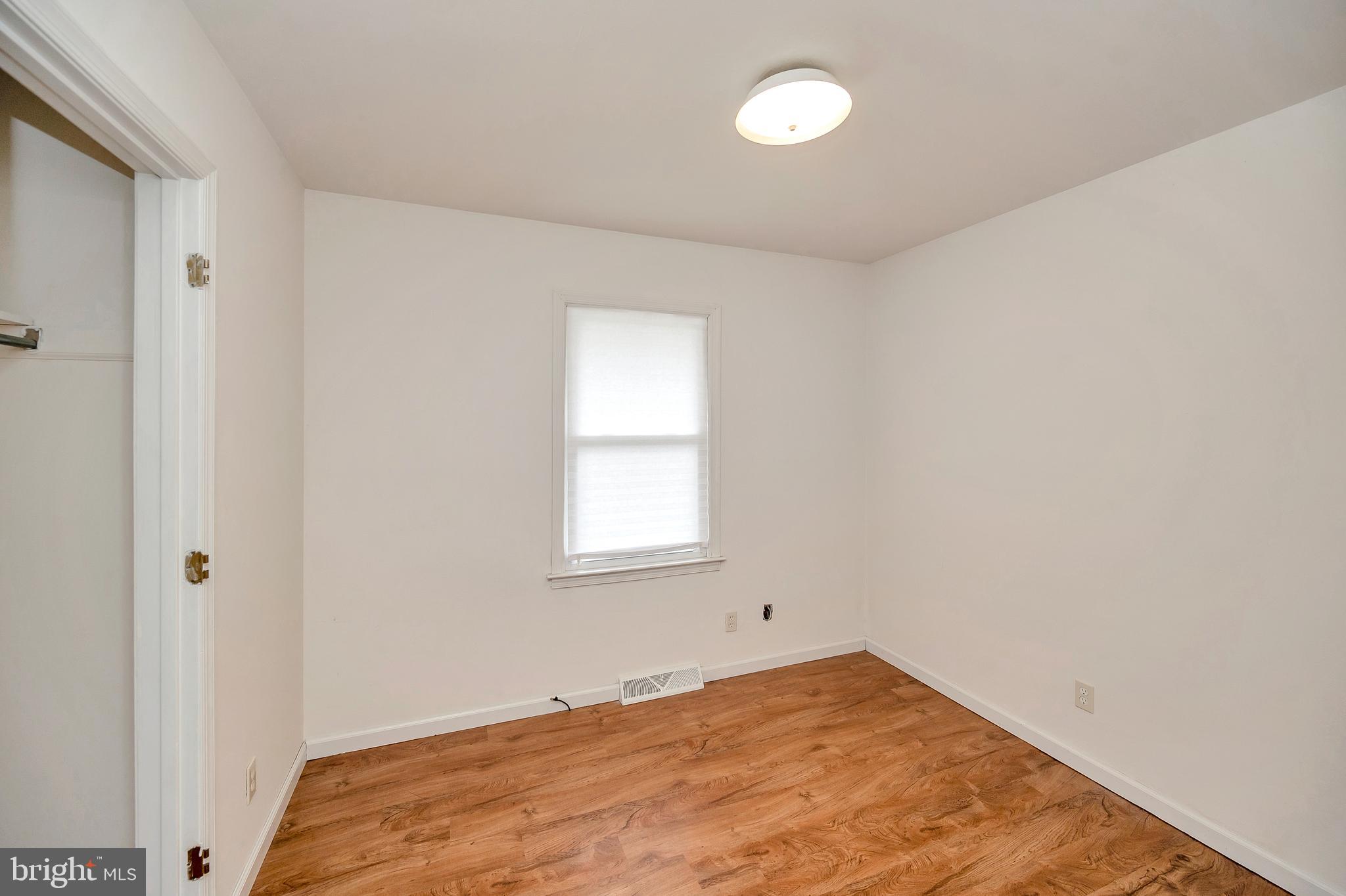 WHITE OAK - Residential