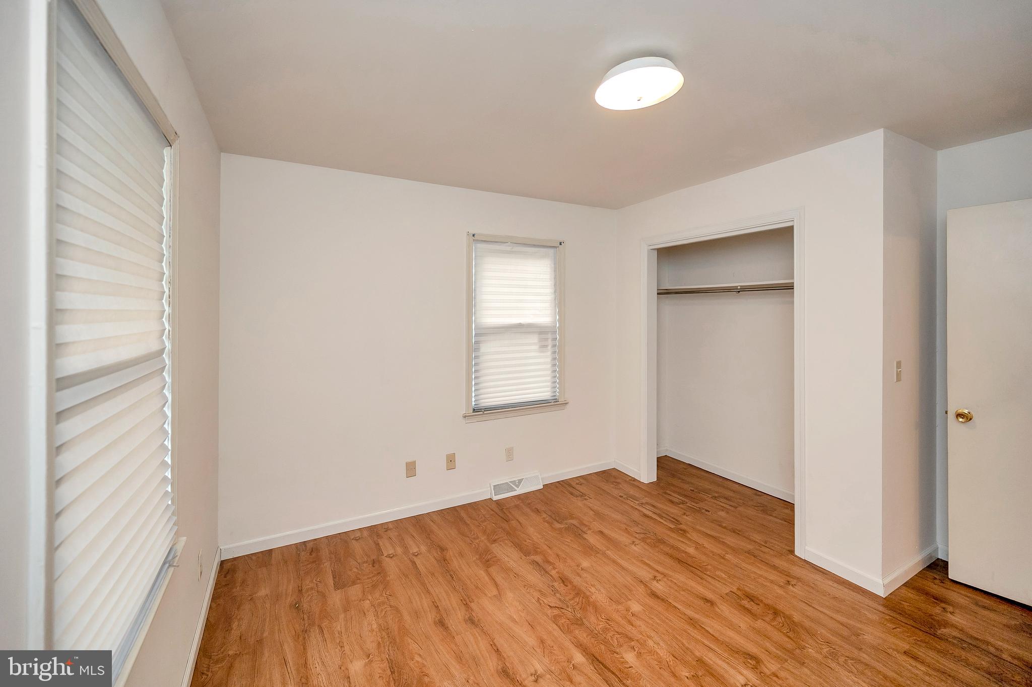 WHITE OAK - Residential