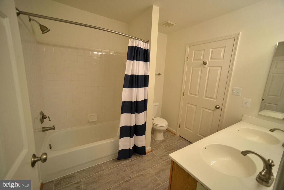 DEVILS REACH CONDOS - Residential