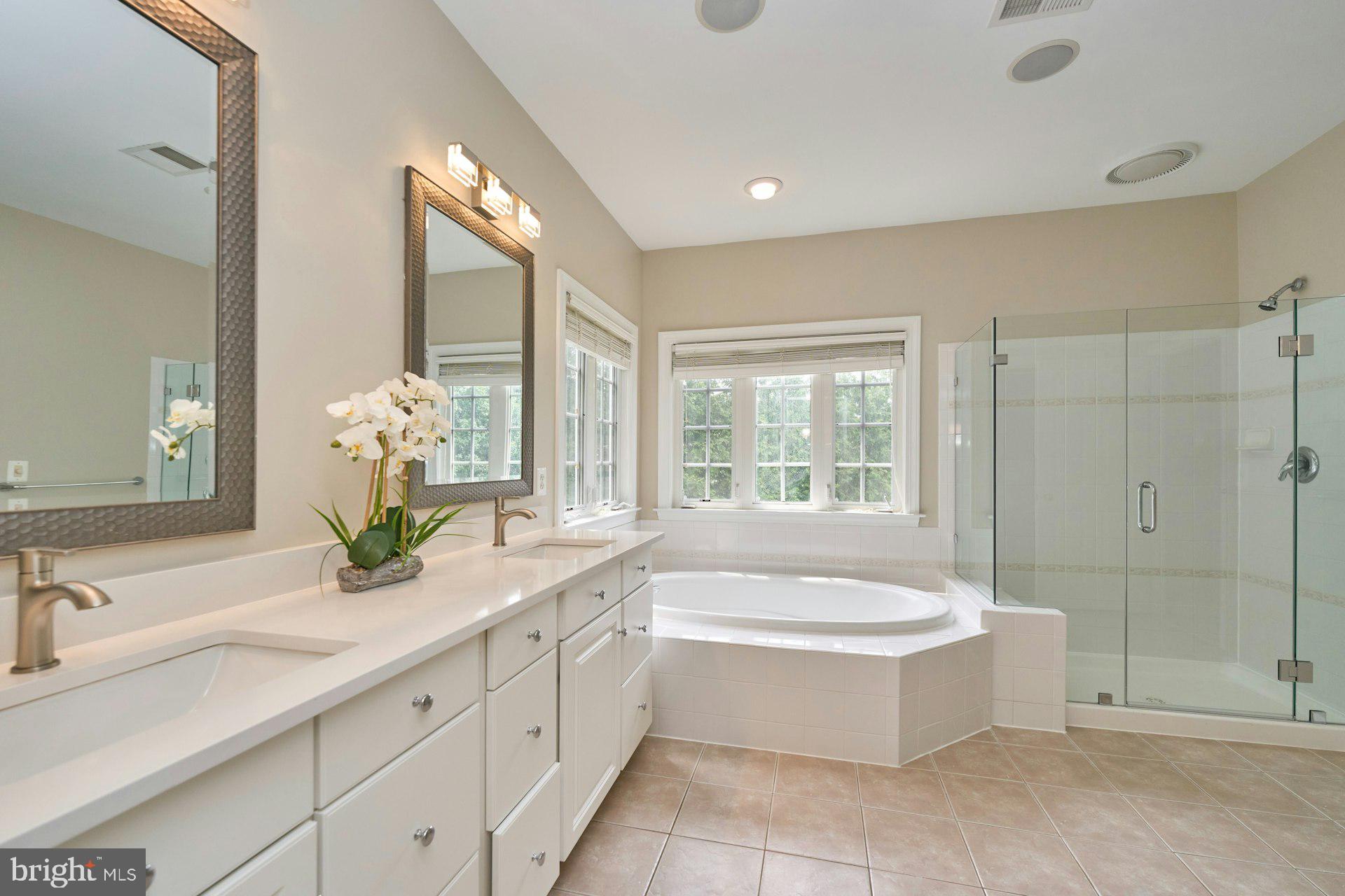 LANSDOWNE ON THE POTOMAC - Residential