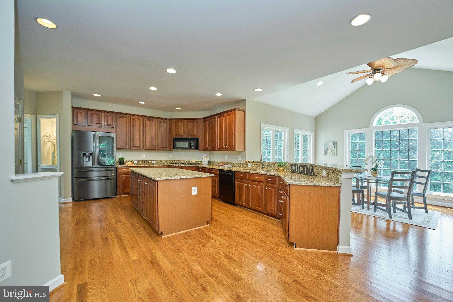 LANSDOWNE ON THE POTOMAC - Residential