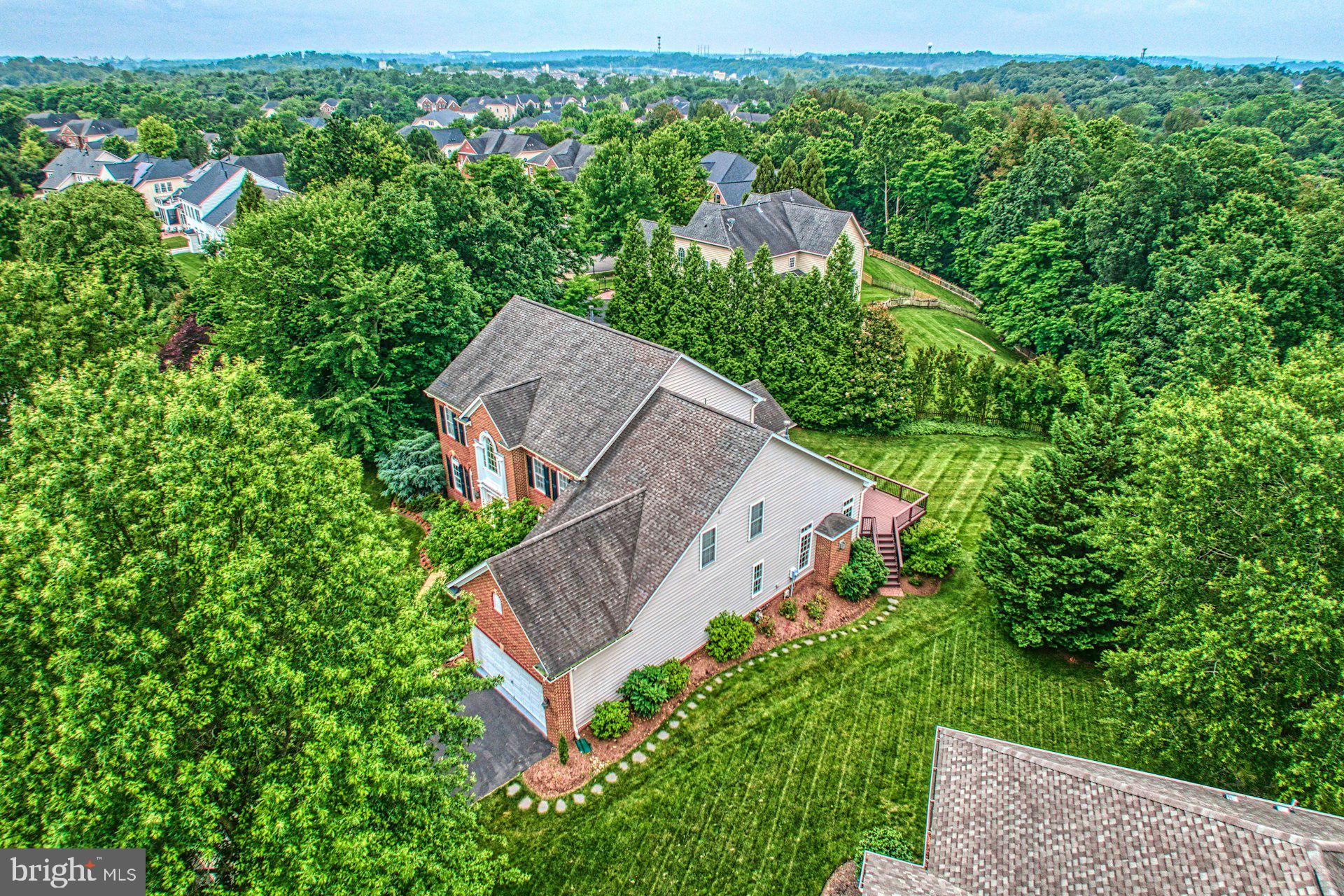 LANSDOWNE ON THE POTOMAC - Residential