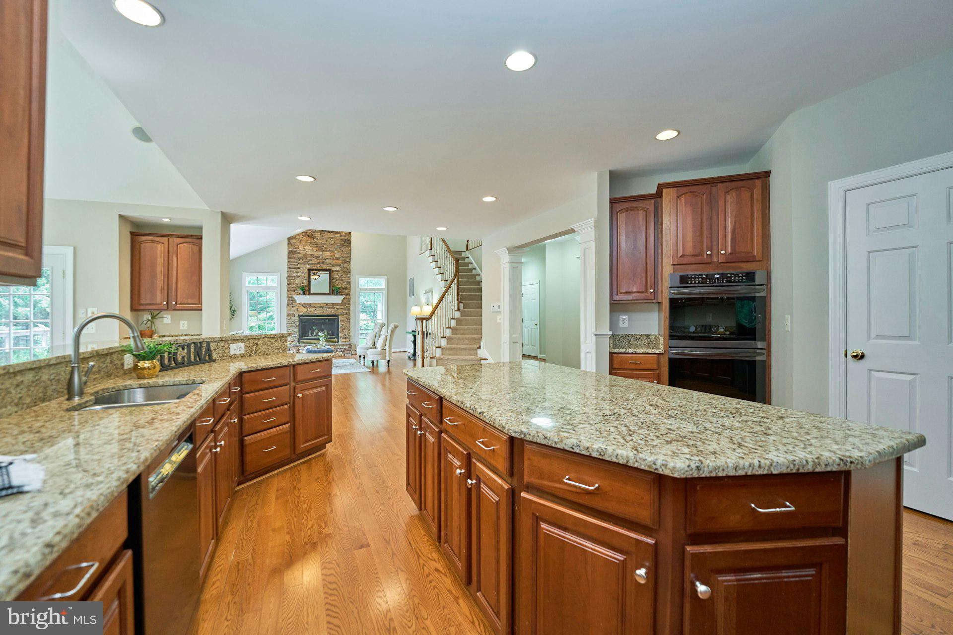 LANSDOWNE ON THE POTOMAC - Residential