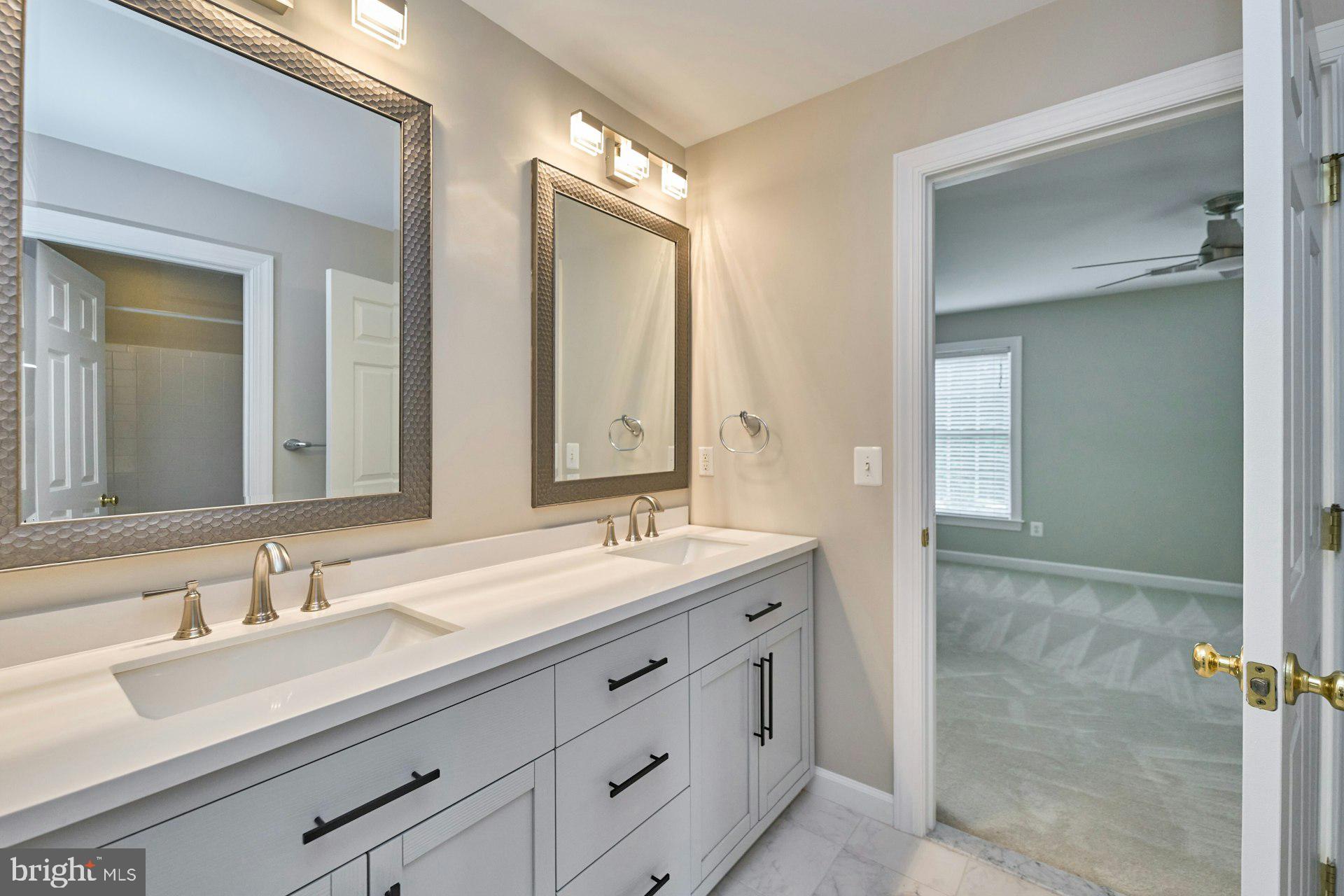 LANSDOWNE ON THE POTOMAC - Residential