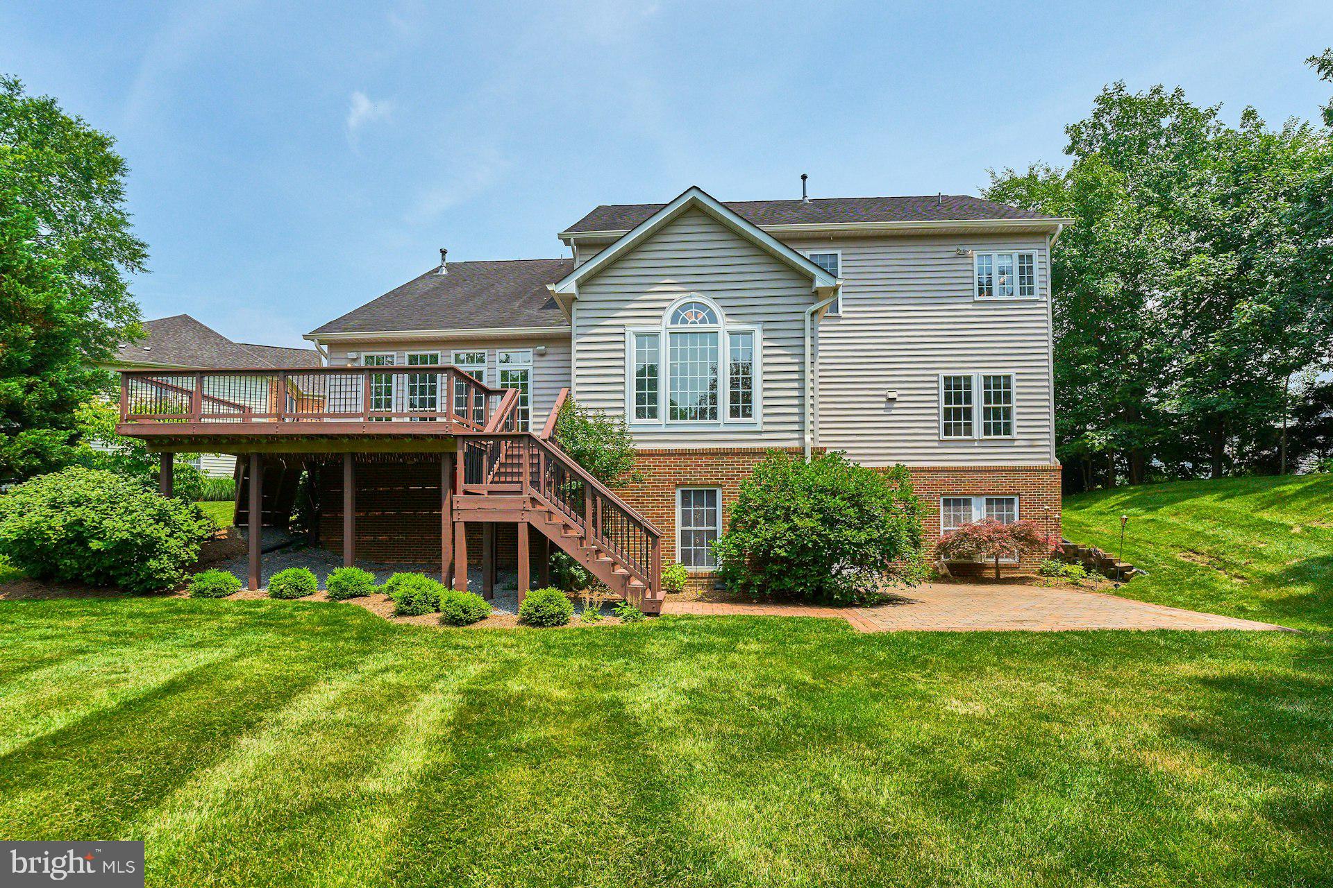 LANSDOWNE ON THE POTOMAC - Residential