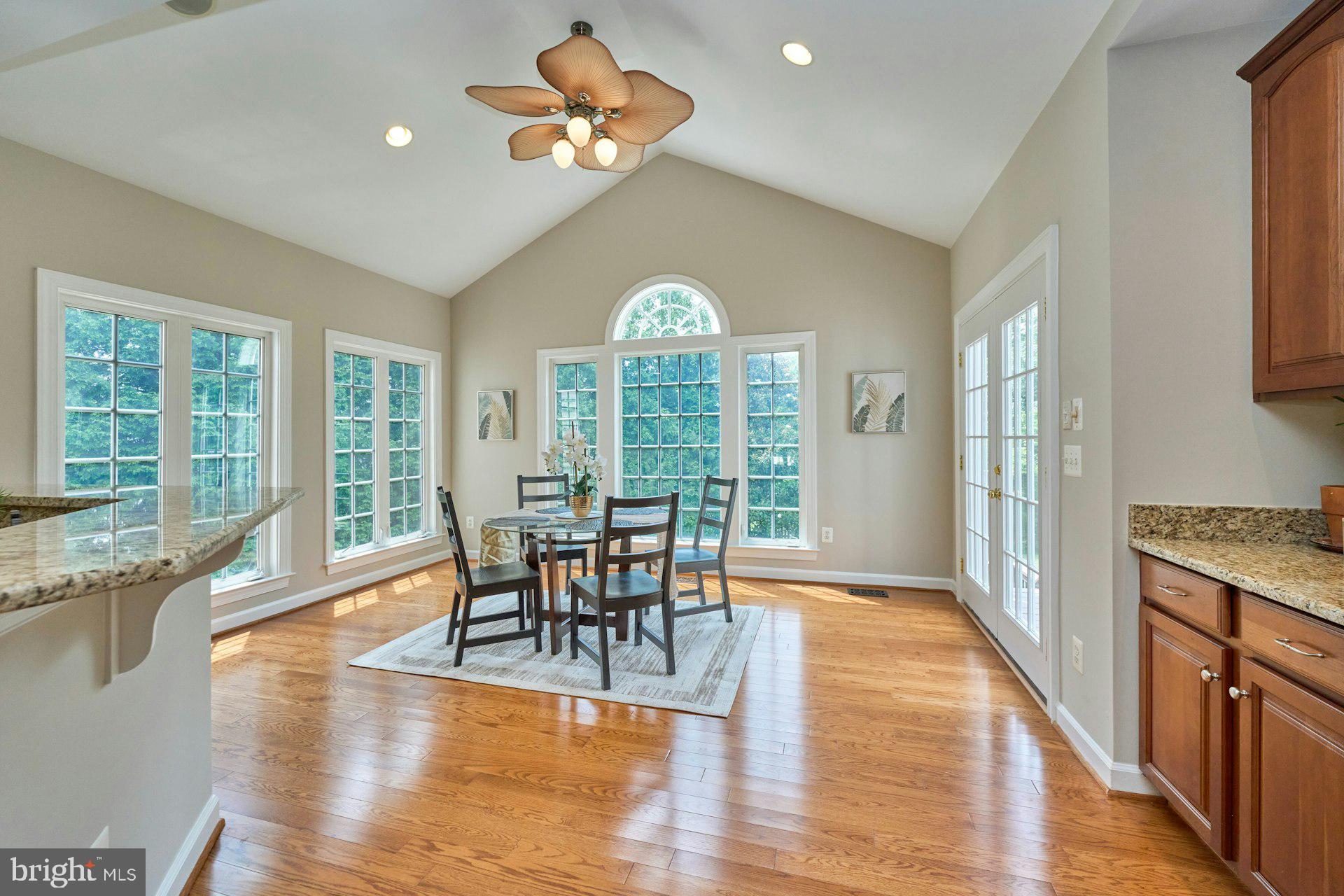 LANSDOWNE ON THE POTOMAC - Residential