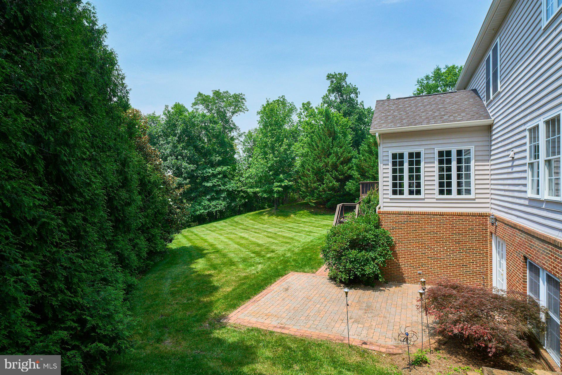 LANSDOWNE ON THE POTOMAC - Residential