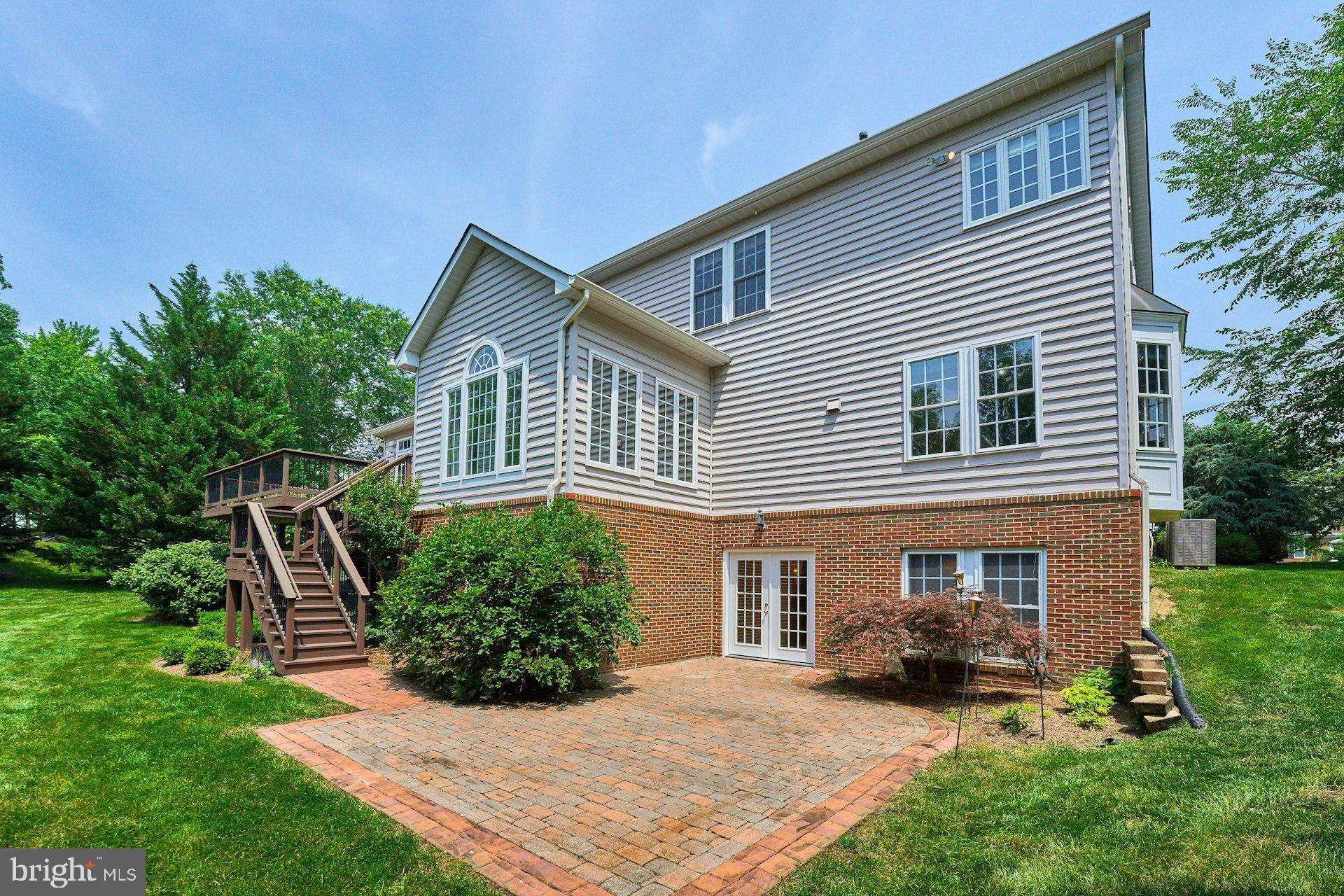 LANSDOWNE ON THE POTOMAC - Residential