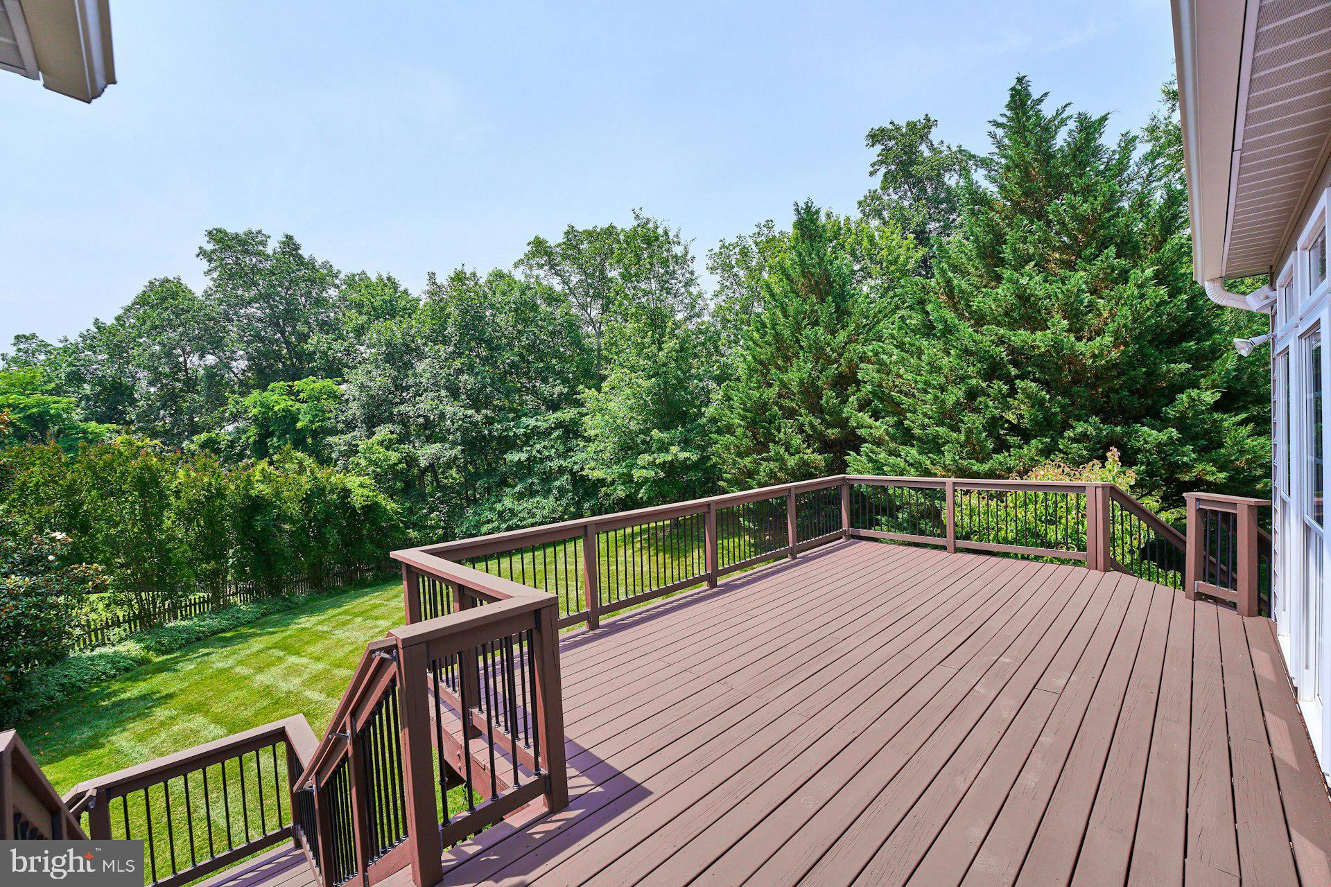 LANSDOWNE ON THE POTOMAC - Residential