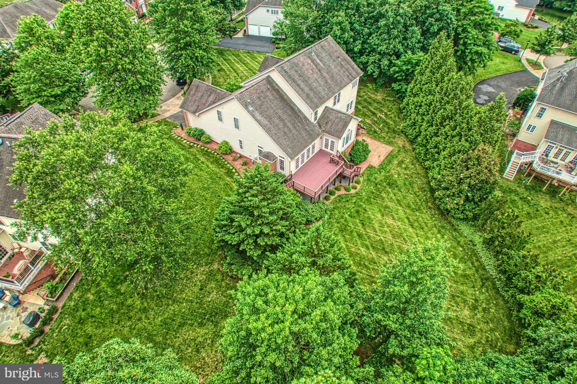 LANSDOWNE ON THE POTOMAC - Residential