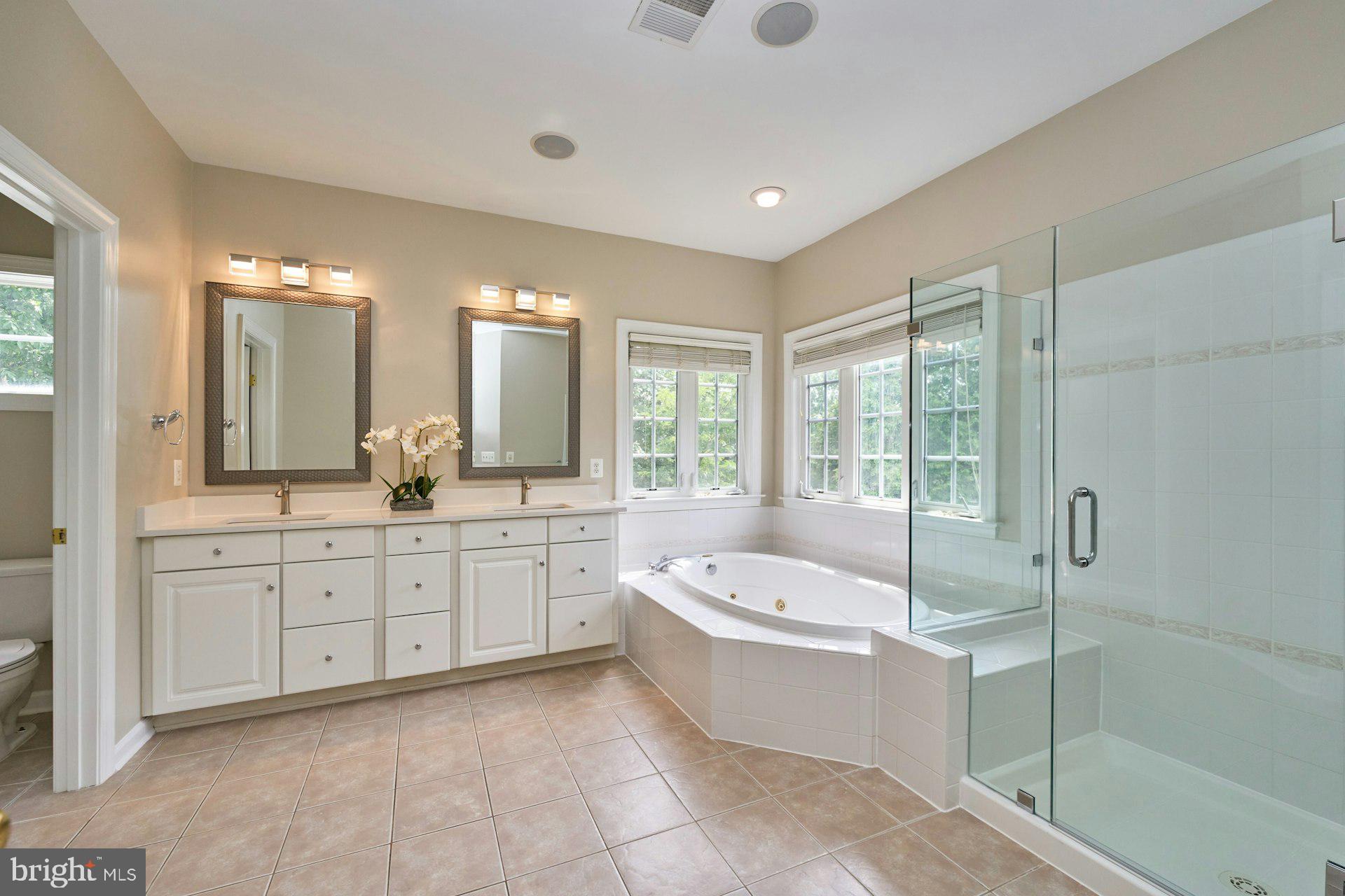 LANSDOWNE ON THE POTOMAC - Residential