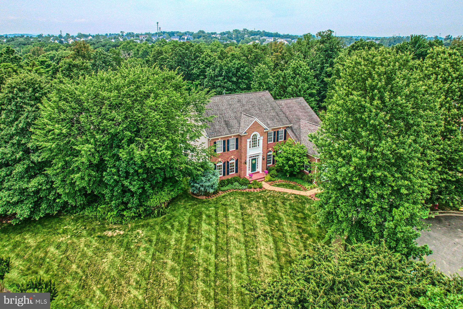 LANSDOWNE ON THE POTOMAC - Residential