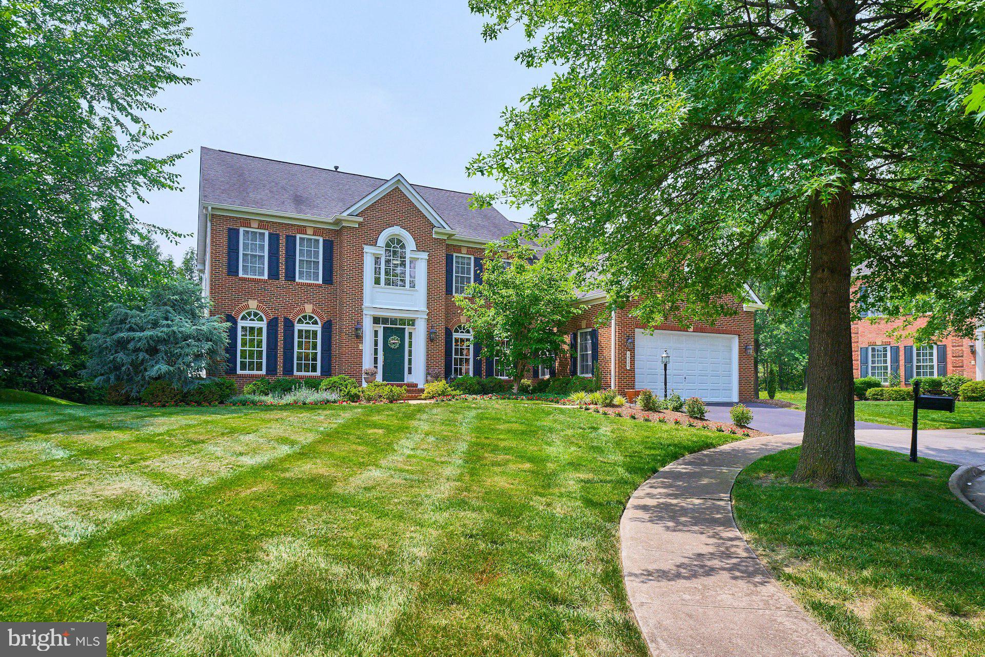 LANSDOWNE ON THE POTOMAC - Residential