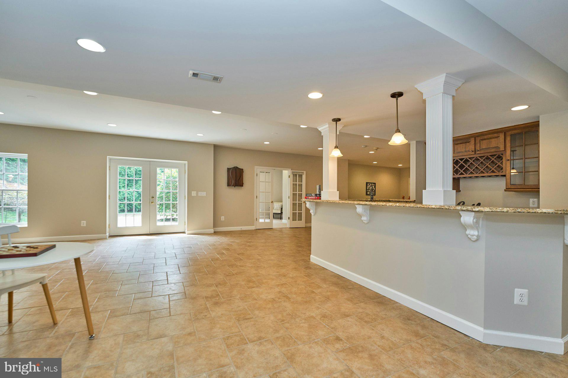 LANSDOWNE ON THE POTOMAC - Residential