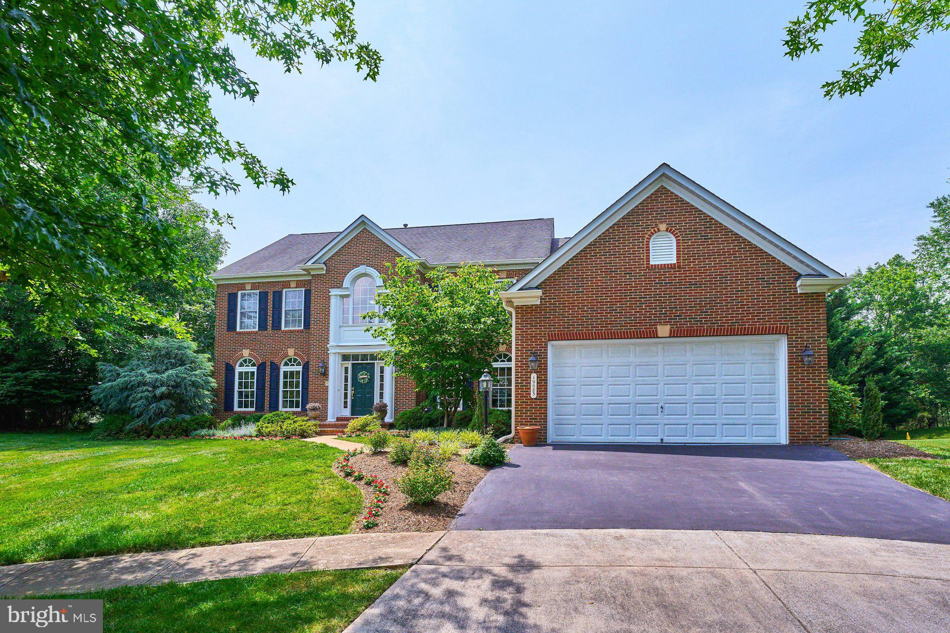 19083 PARALLEL BLUFFS COURT