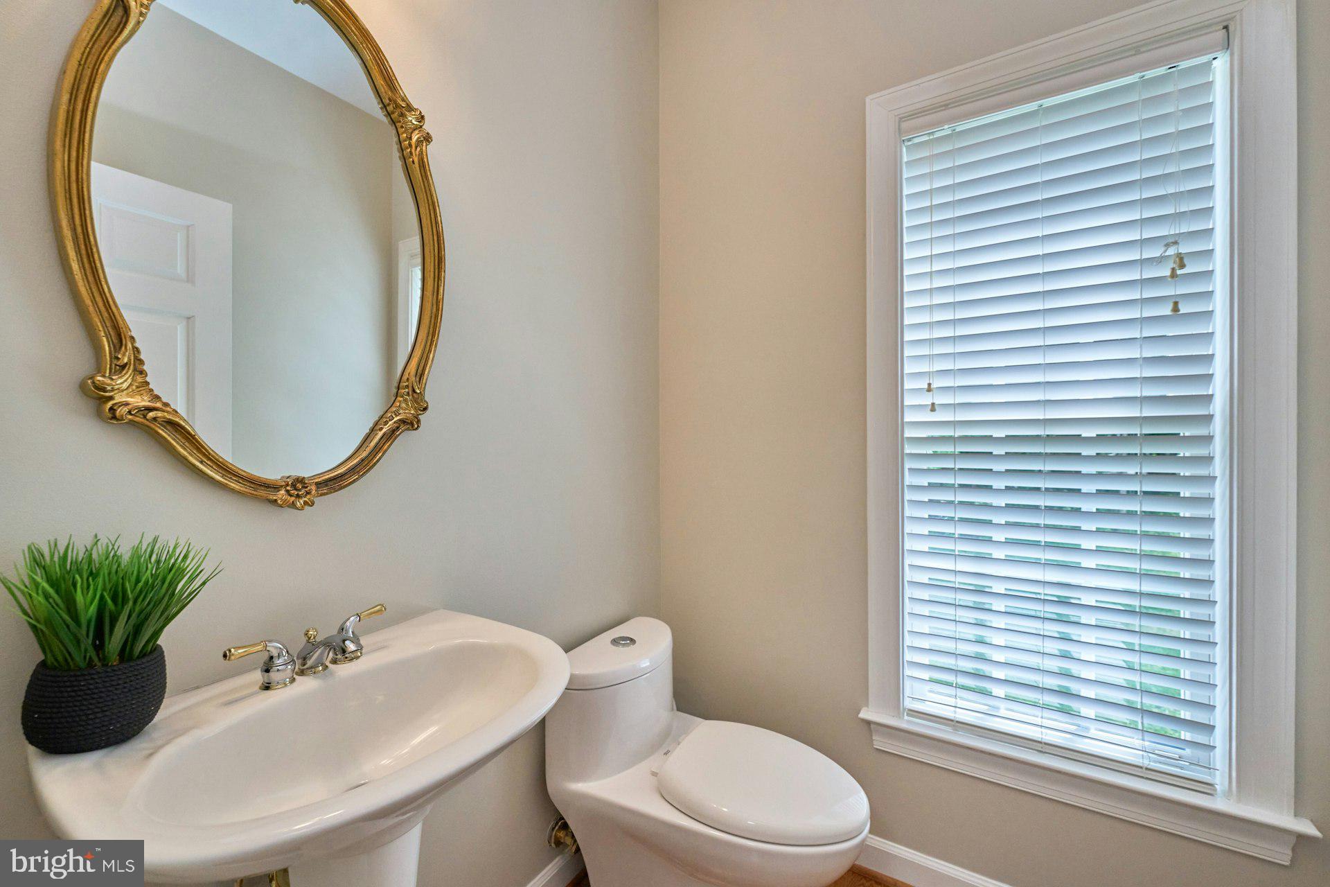 LANSDOWNE ON THE POTOMAC - Residential