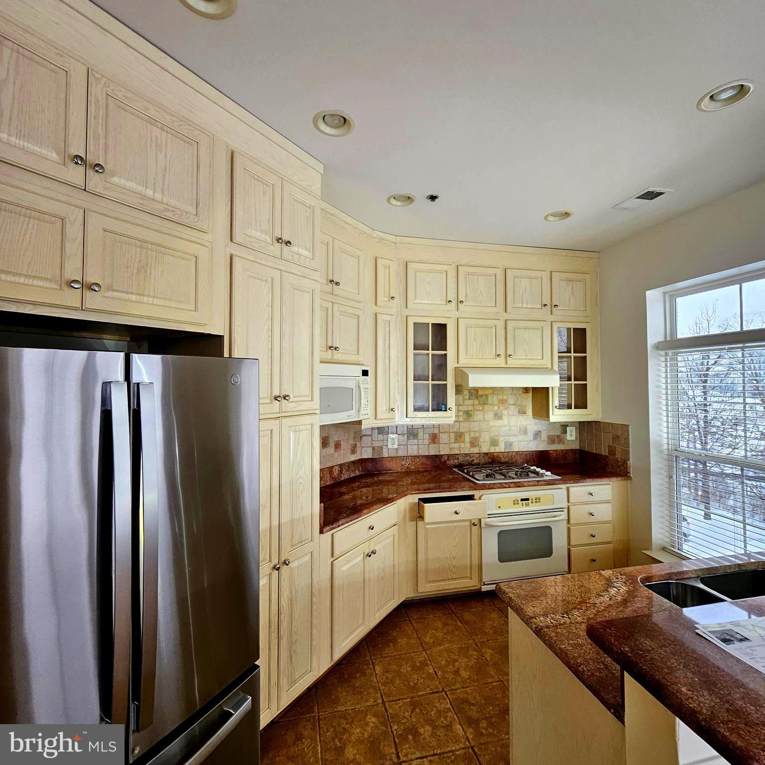 BELMONT BAY - Residential