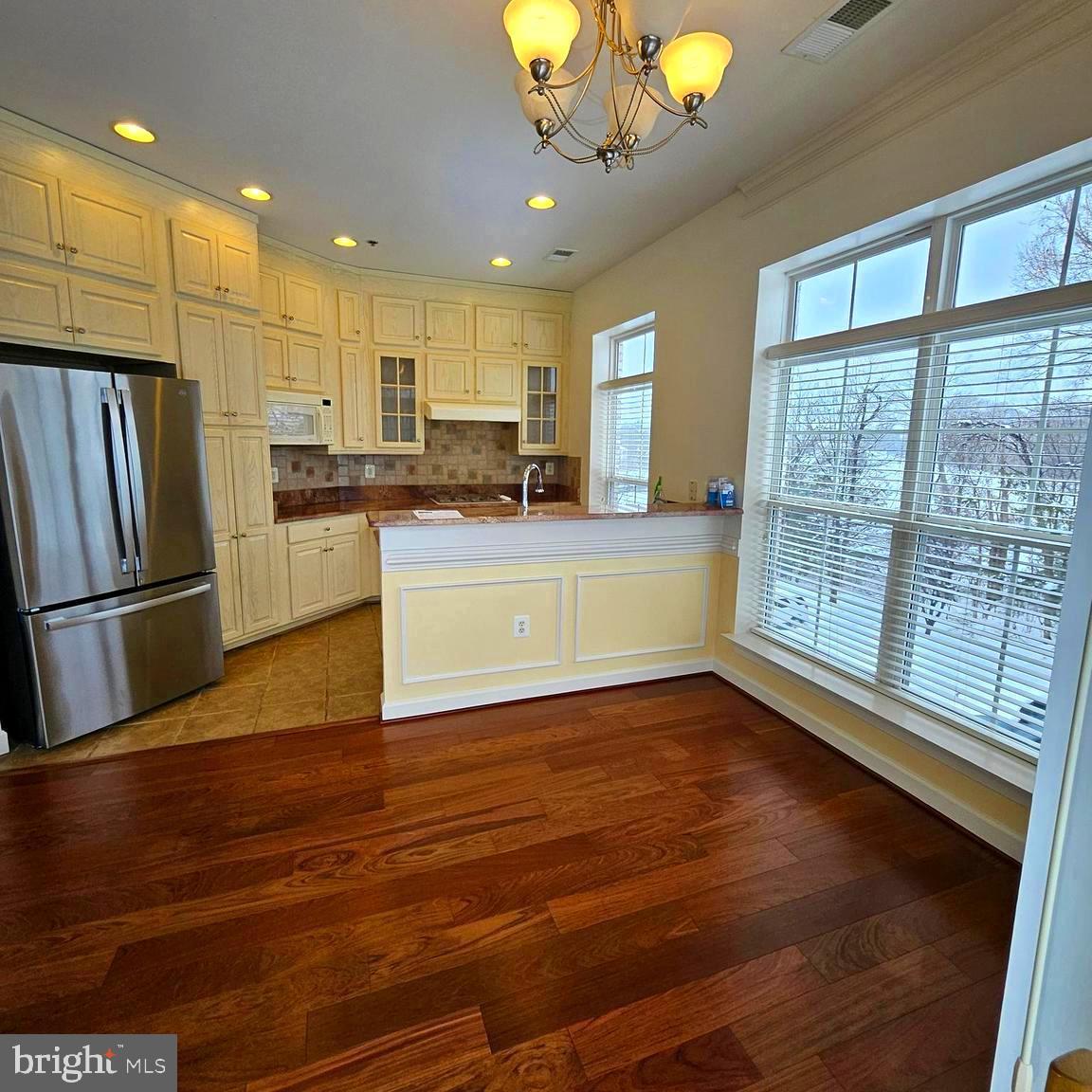 BELMONT BAY - Residential