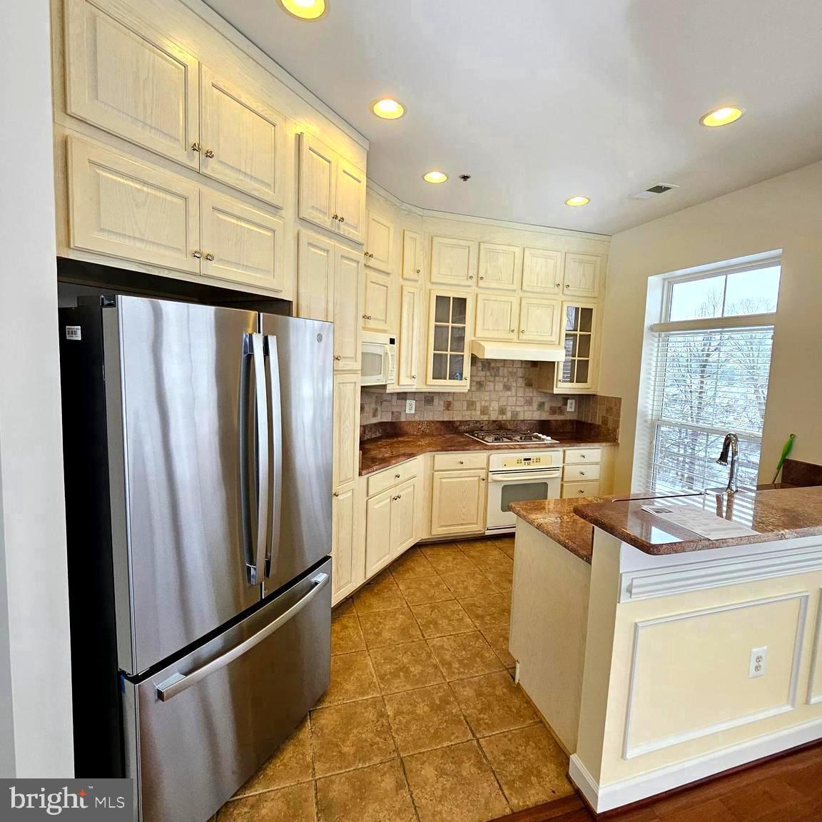 BELMONT BAY - Residential