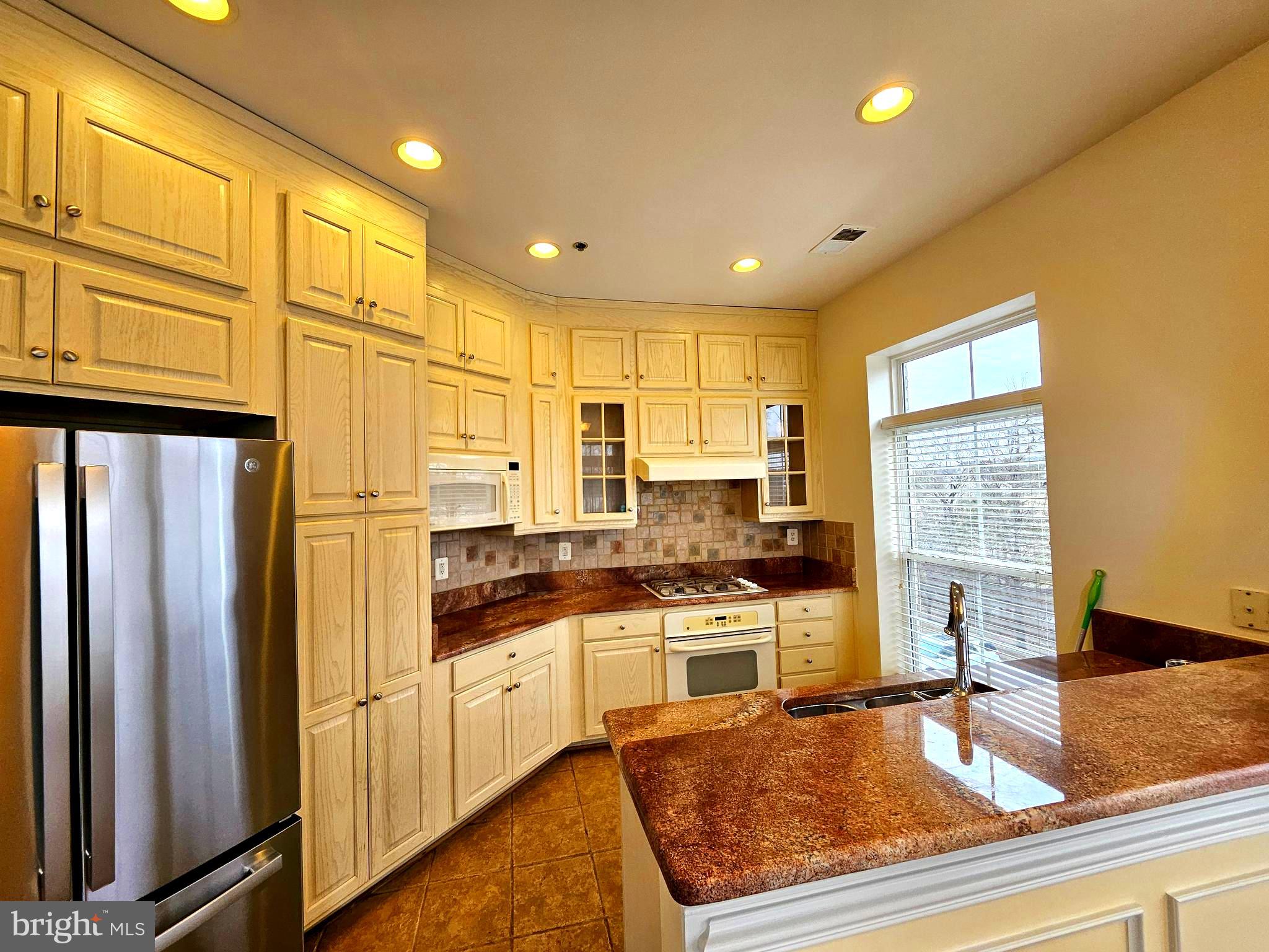 BELMONT BAY - Residential