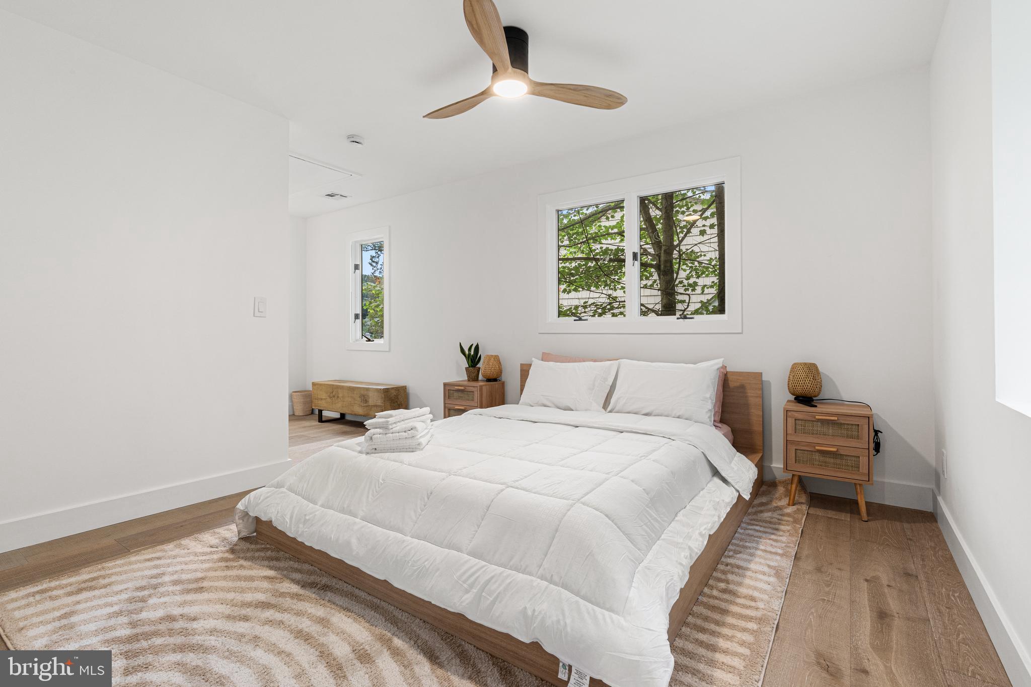 39 UPPER LAKEVIEW AVENUE