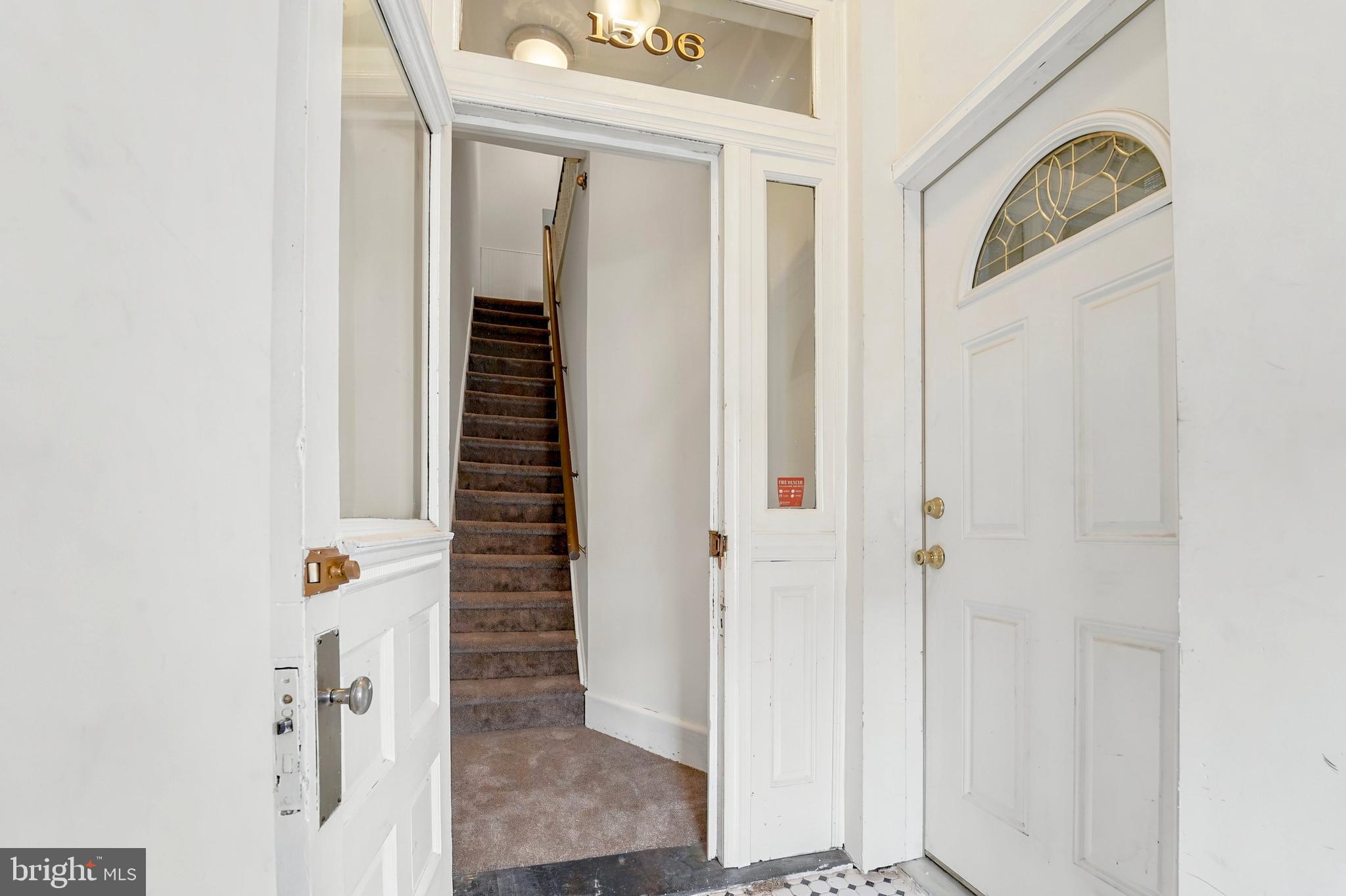 1506 W PORTER STREET