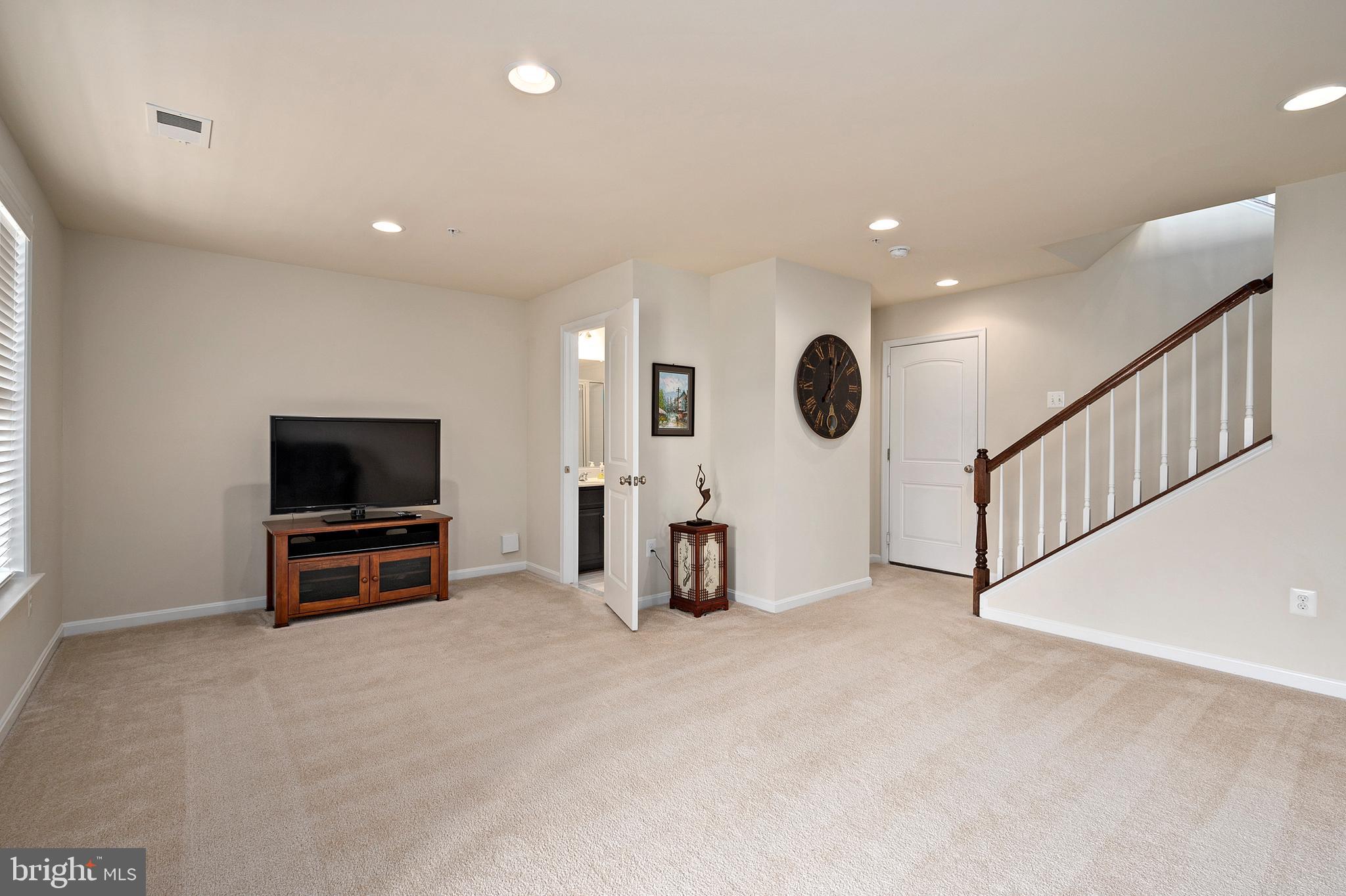 CANTERBURY VILLAGE - Residential