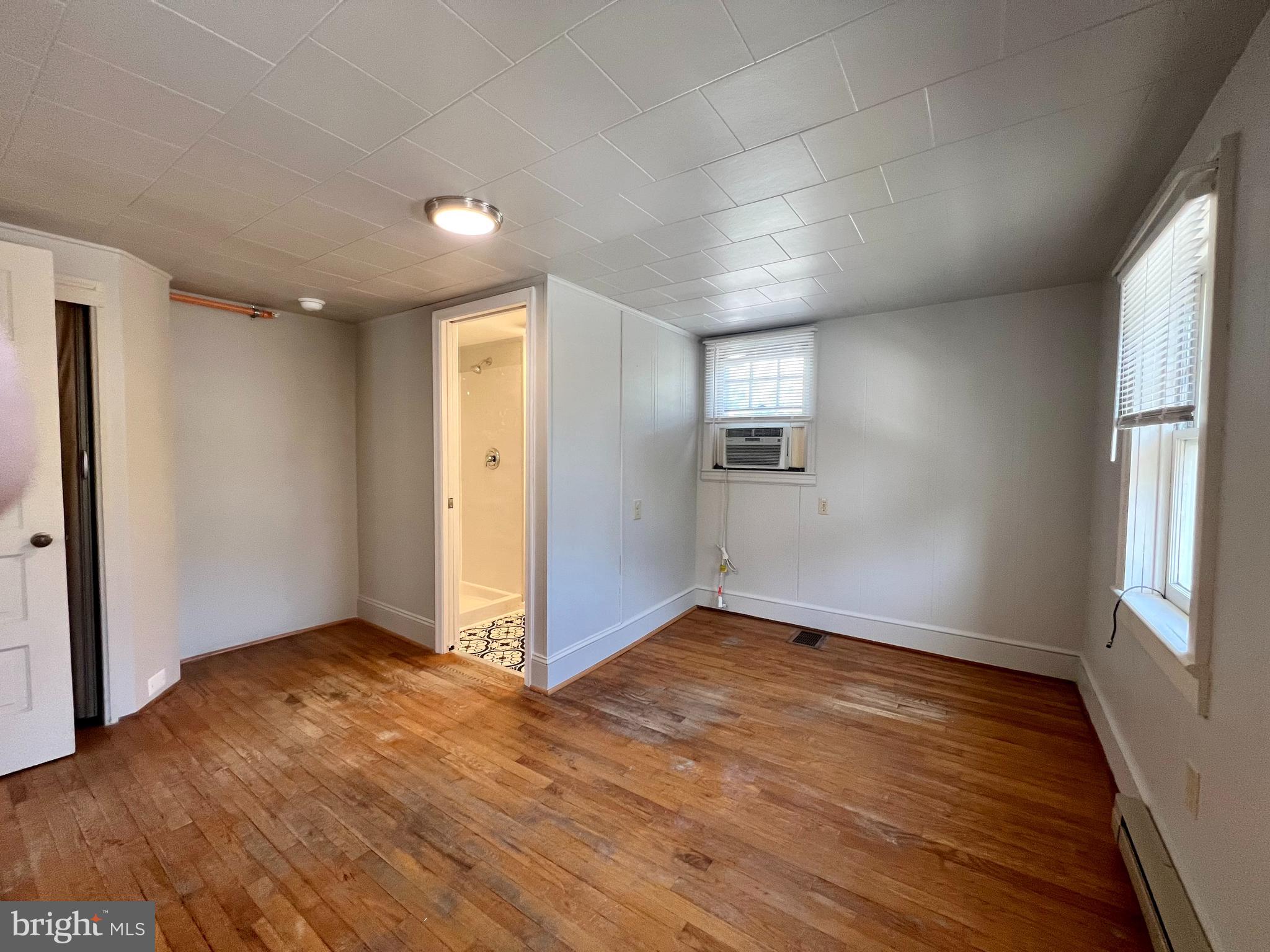 CHARLES TOWN - Residential Lease