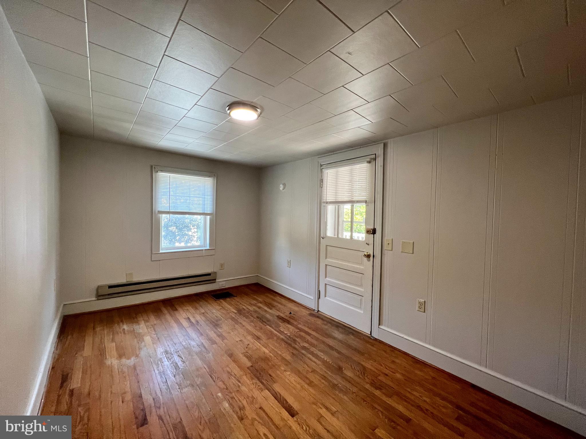 CHARLES TOWN - Residential Lease