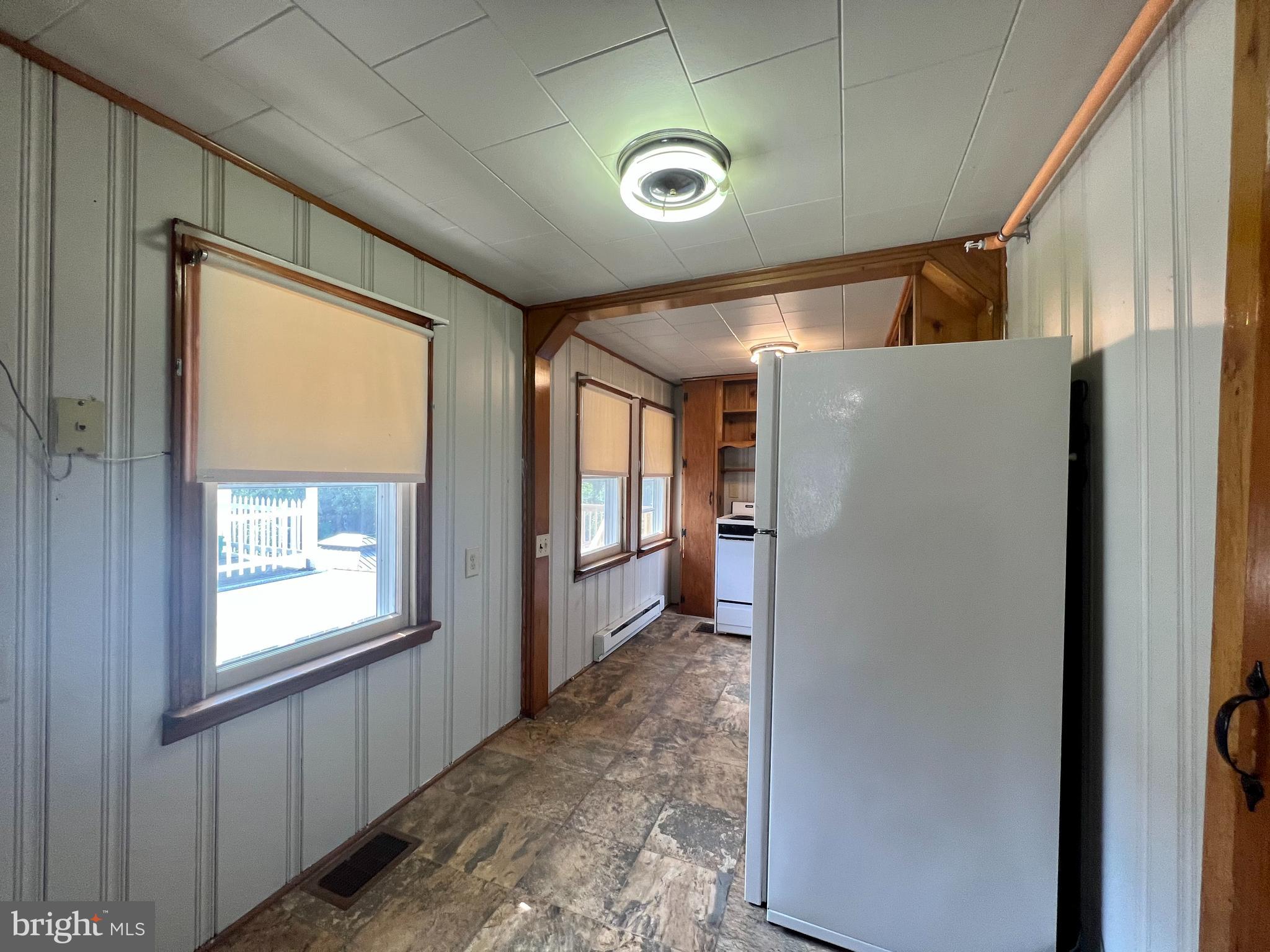 CHARLES TOWN - Residential Lease