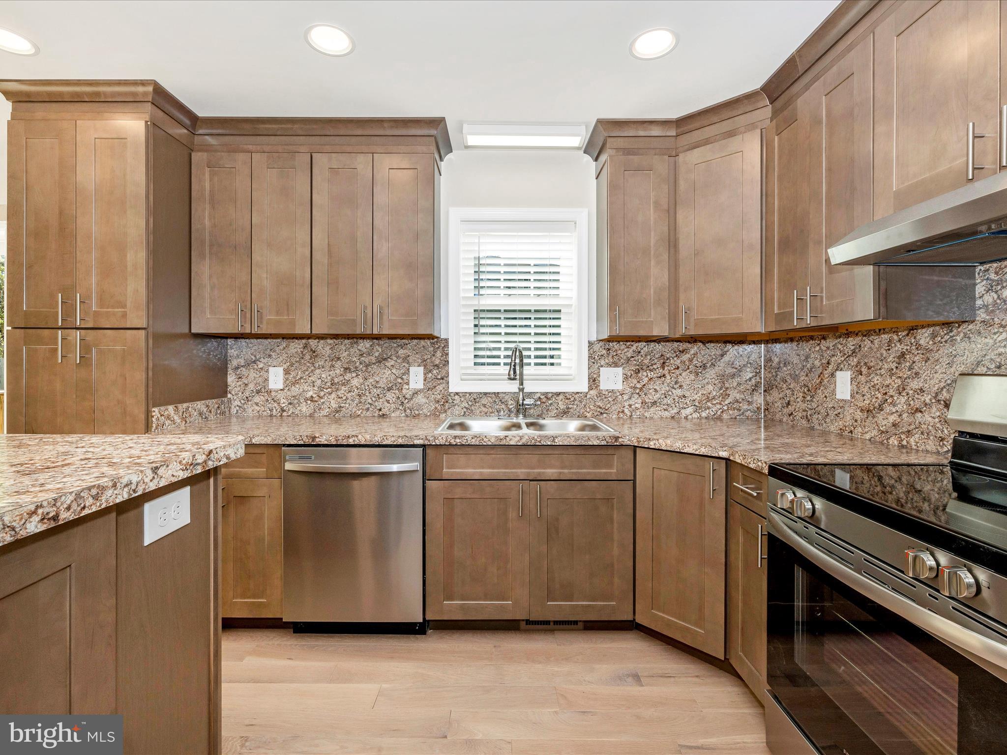 BRUNSWICK - Residential