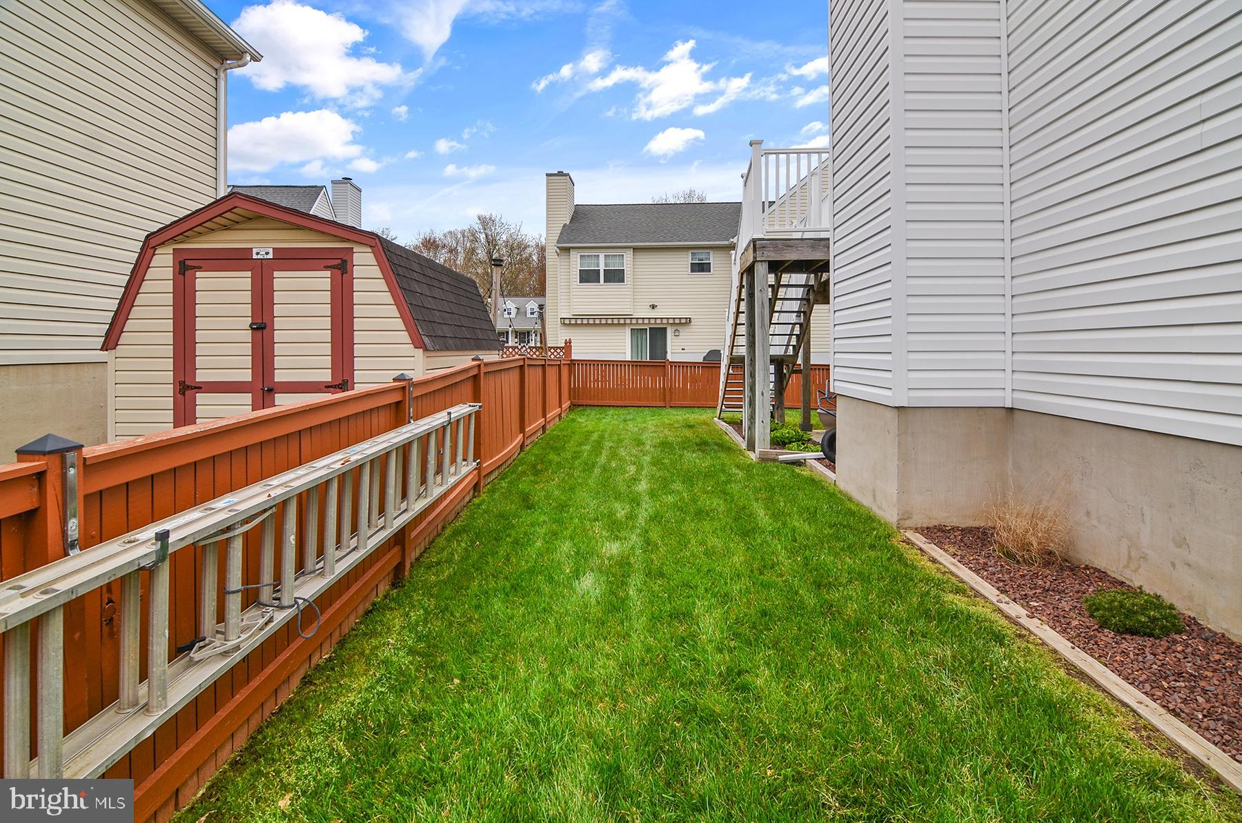 SENECA HARBOR - Residential