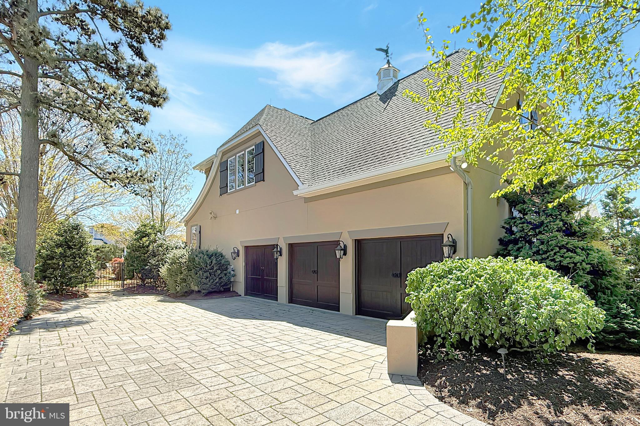 145 TORQUAY CT