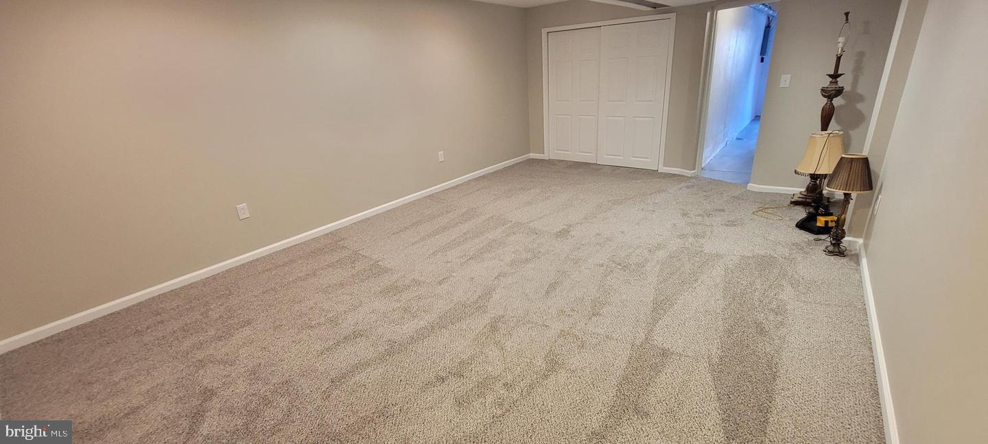 MAYFAIR (WEST) - Residential Lease