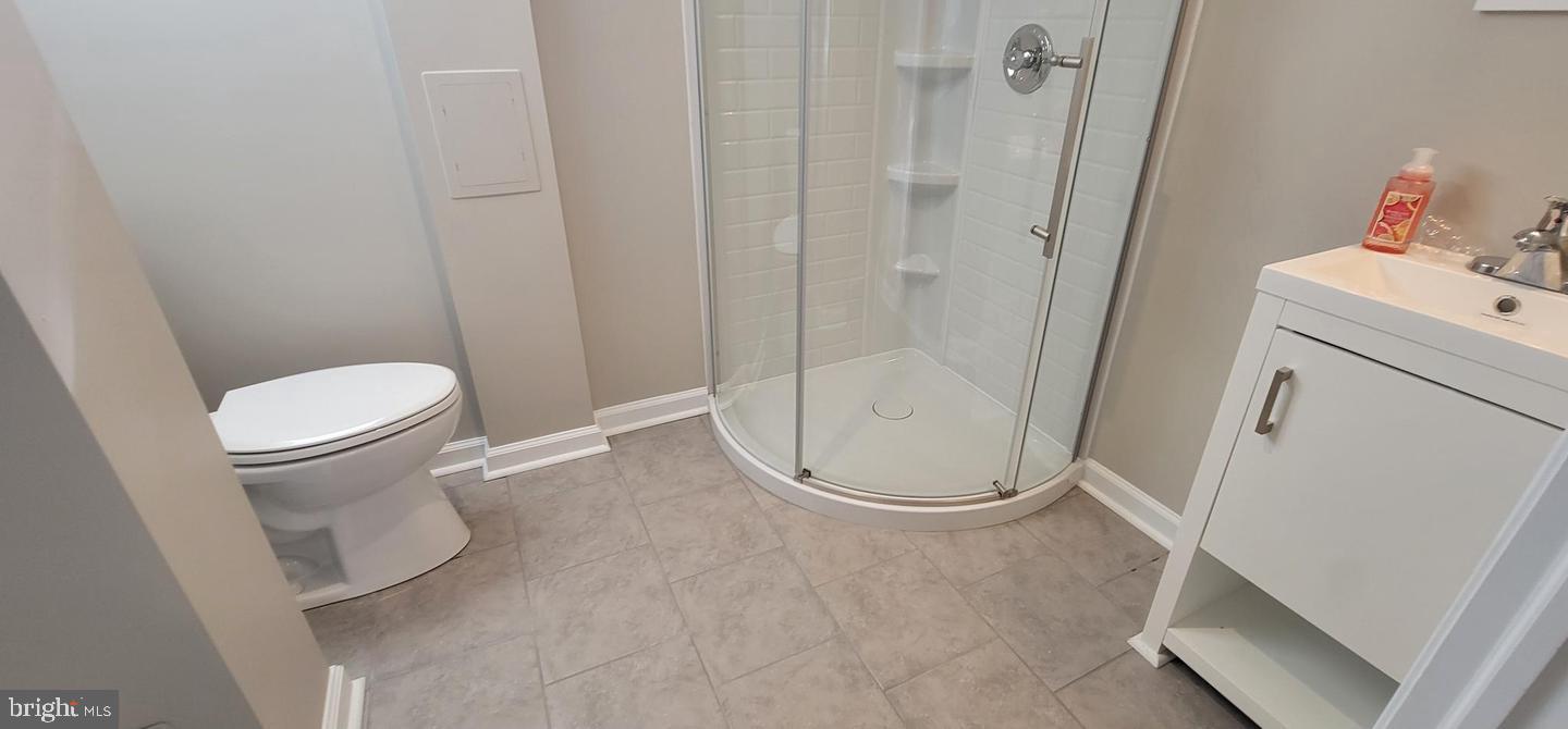 MAYFAIR (WEST) - Residential Lease