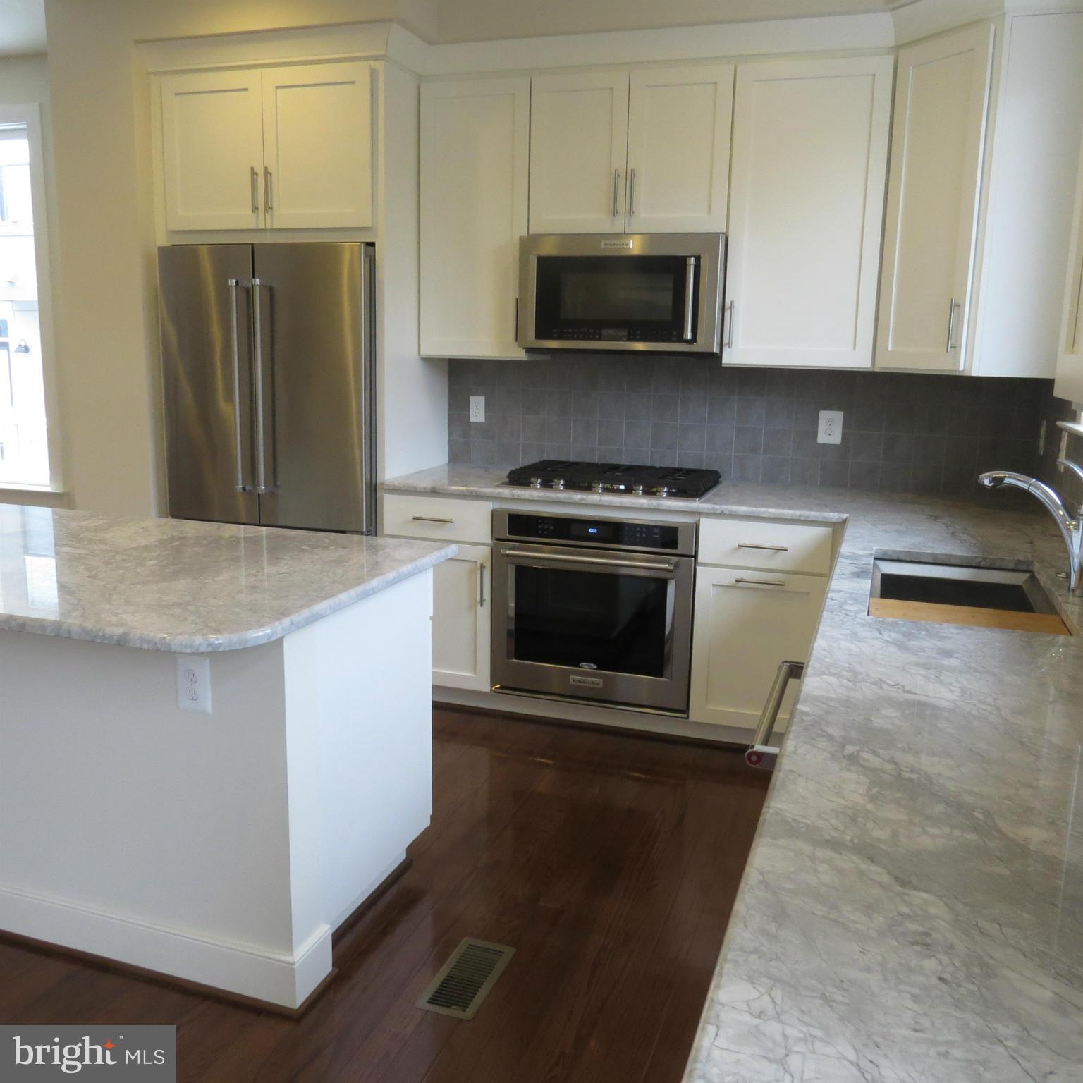 MOSAIC AT MERRIFIELD - Residential Lease