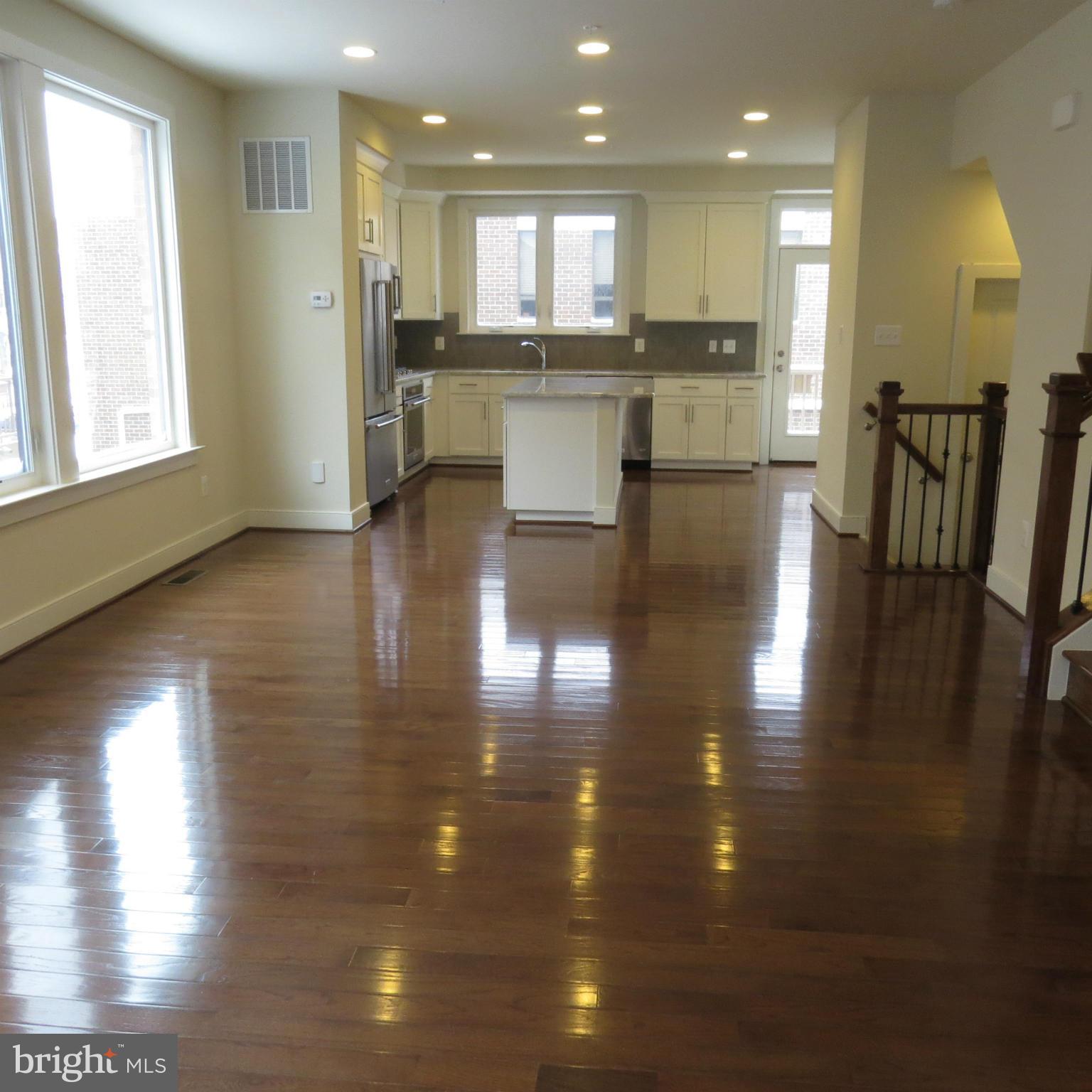 MOSAIC AT MERRIFIELD - Residential Lease