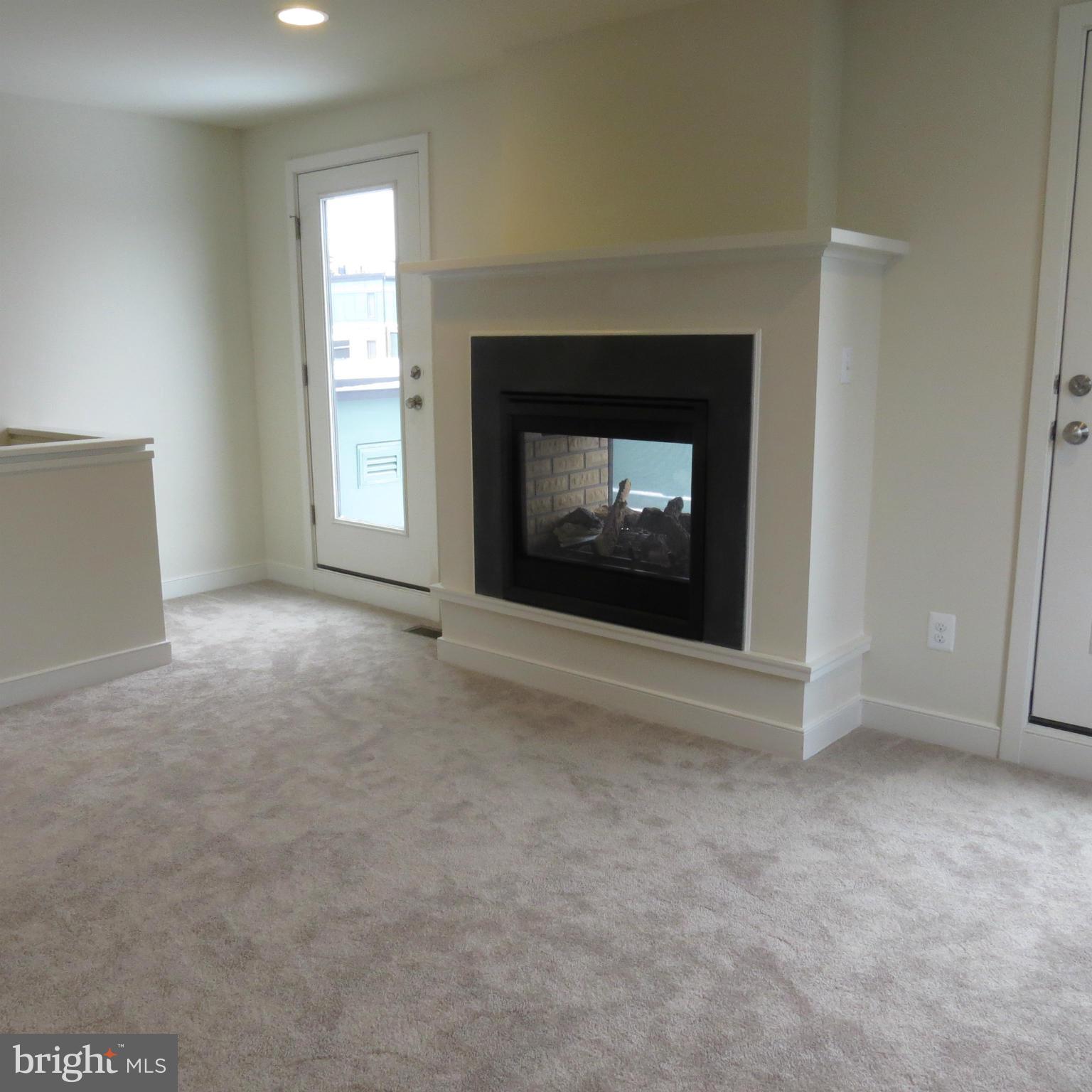 MOSAIC AT MERRIFIELD - Residential Lease