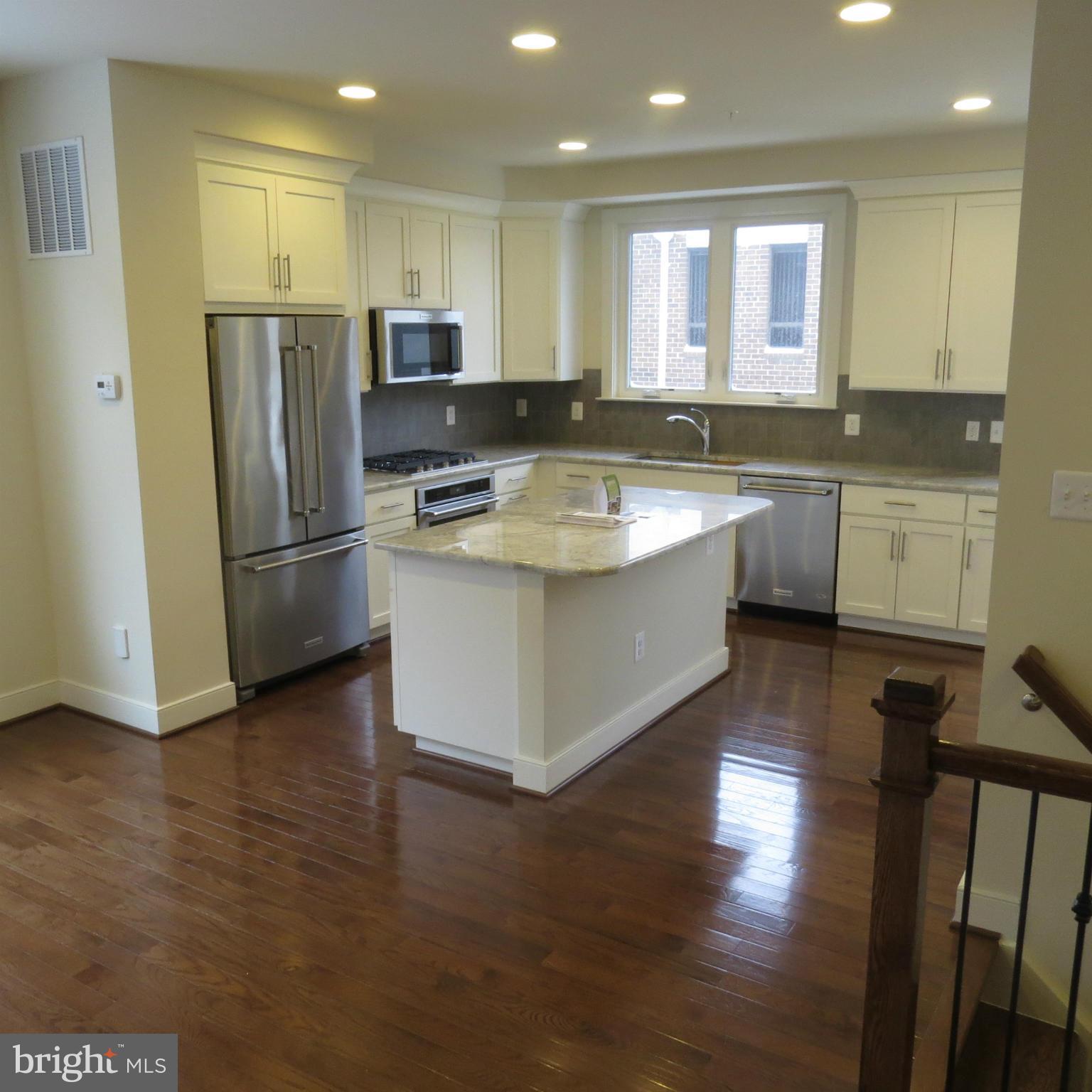 MOSAIC AT MERRIFIELD - Residential Lease