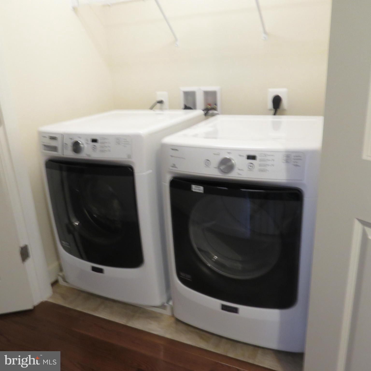 MOSAIC AT MERRIFIELD - Residential Lease