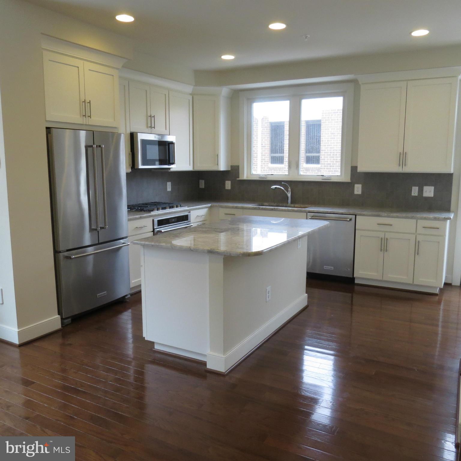 MOSAIC AT MERRIFIELD - Residential Lease