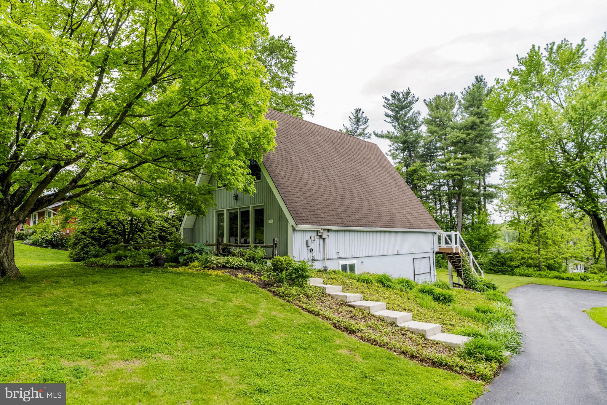 30 PINE CREST DRIVE