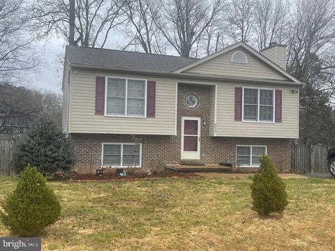 Homes For Sale - 8017 Blossom Wood Court<br/> FREDERICKSBURG, VA 22407