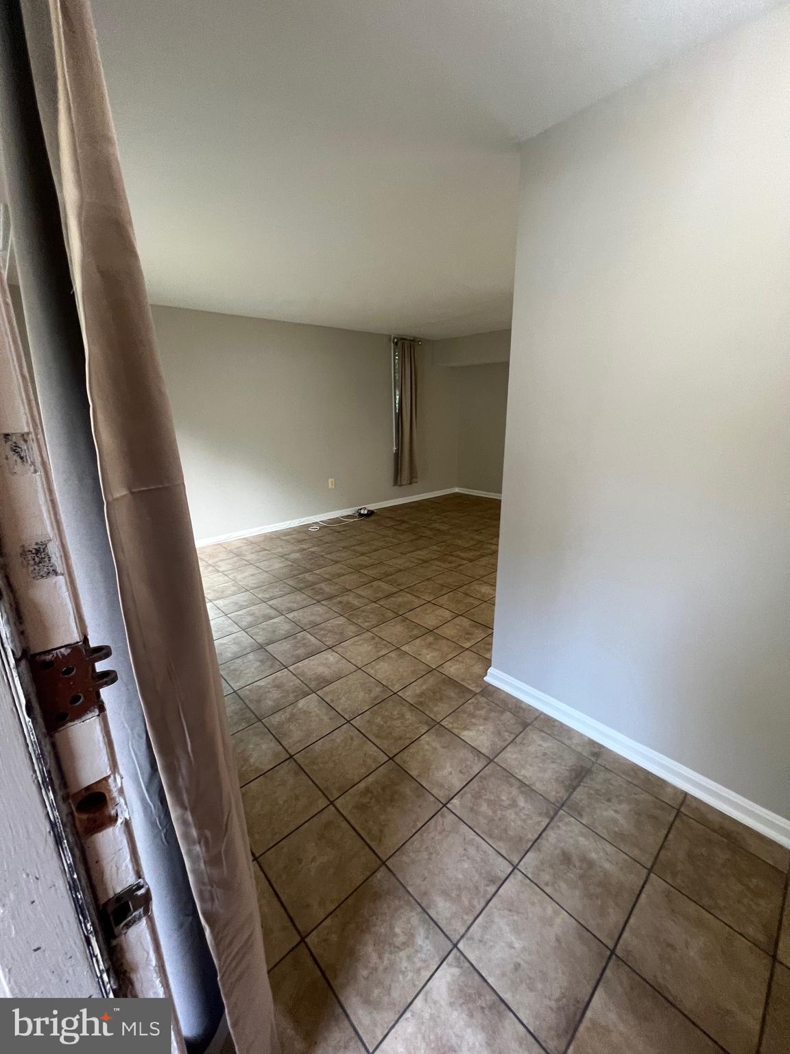 TERRACE TOWNHOUSES OF ANNANDALE - Residential Lease