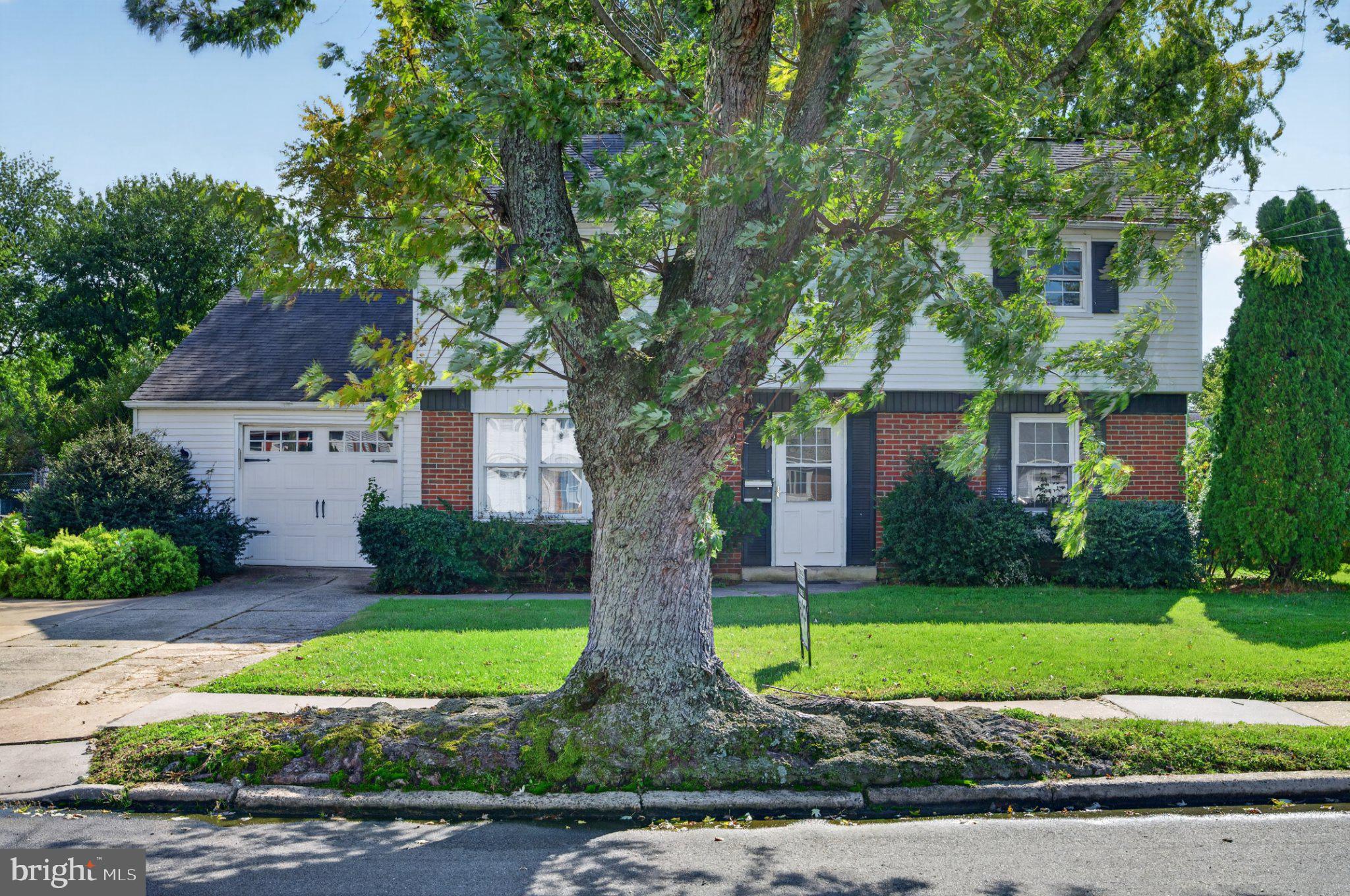 22 ABINGTON AVENUE