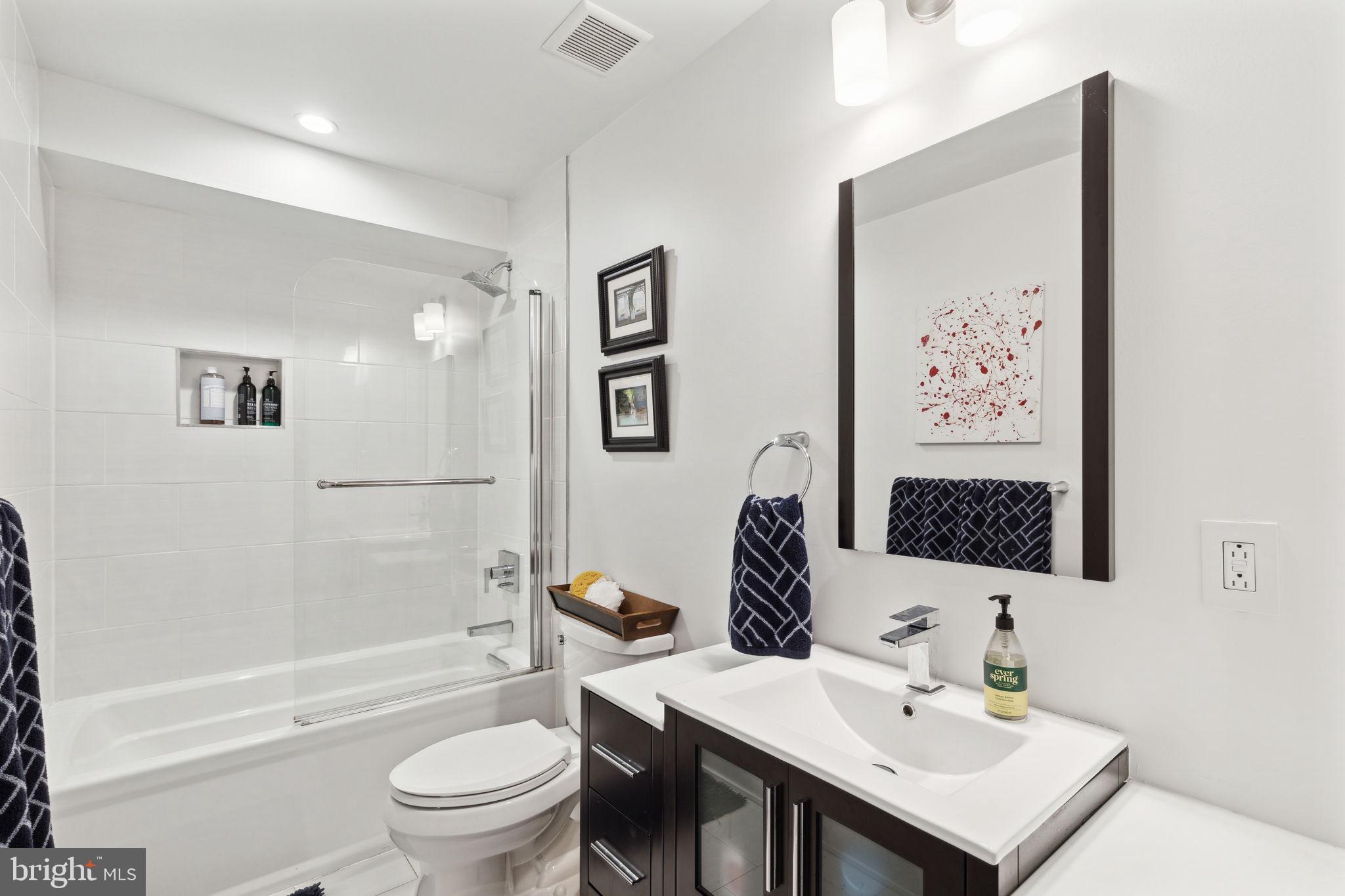 OLDE KENSINGTON - Residential Lease