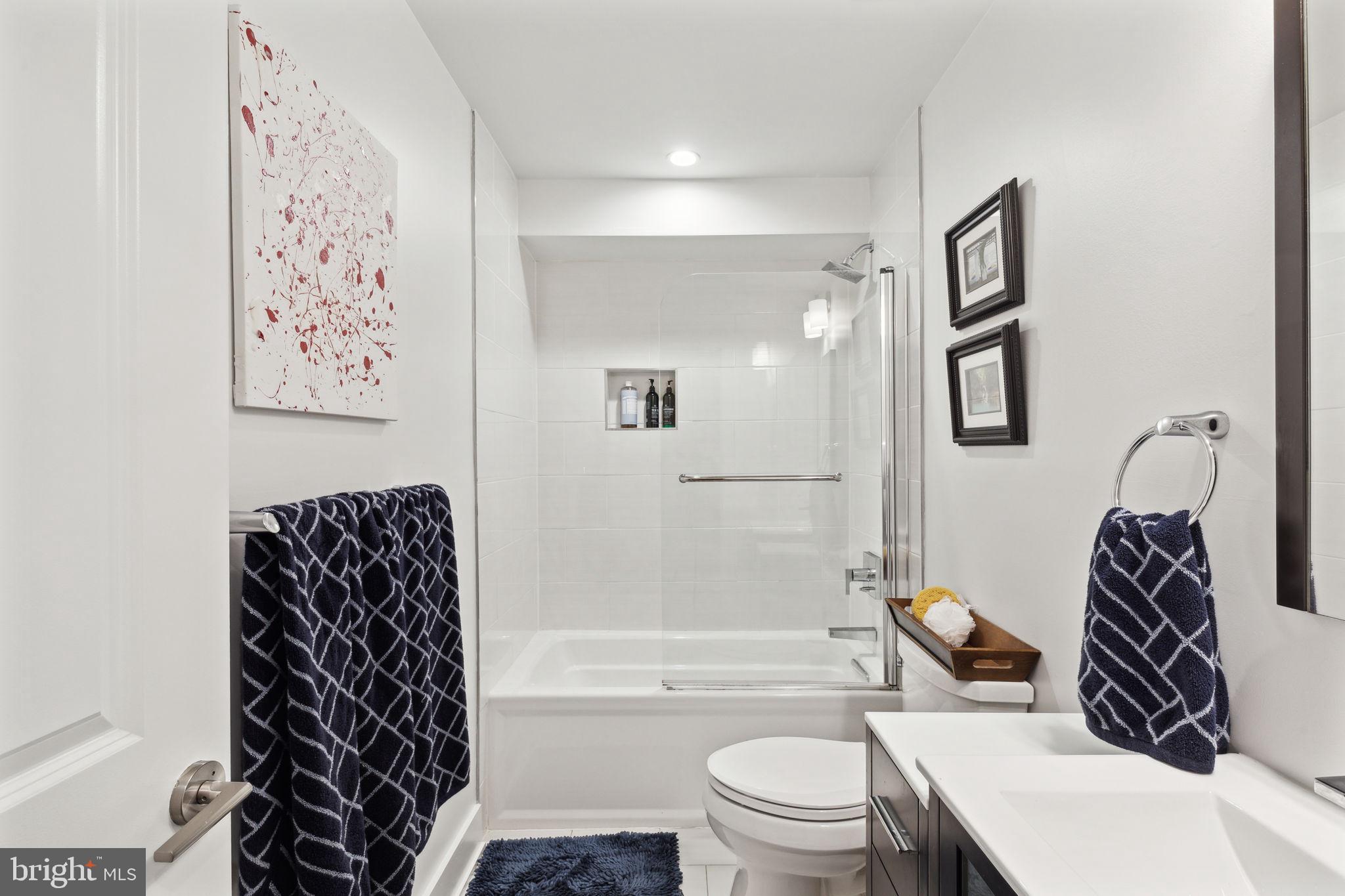 OLDE KENSINGTON - Residential Lease