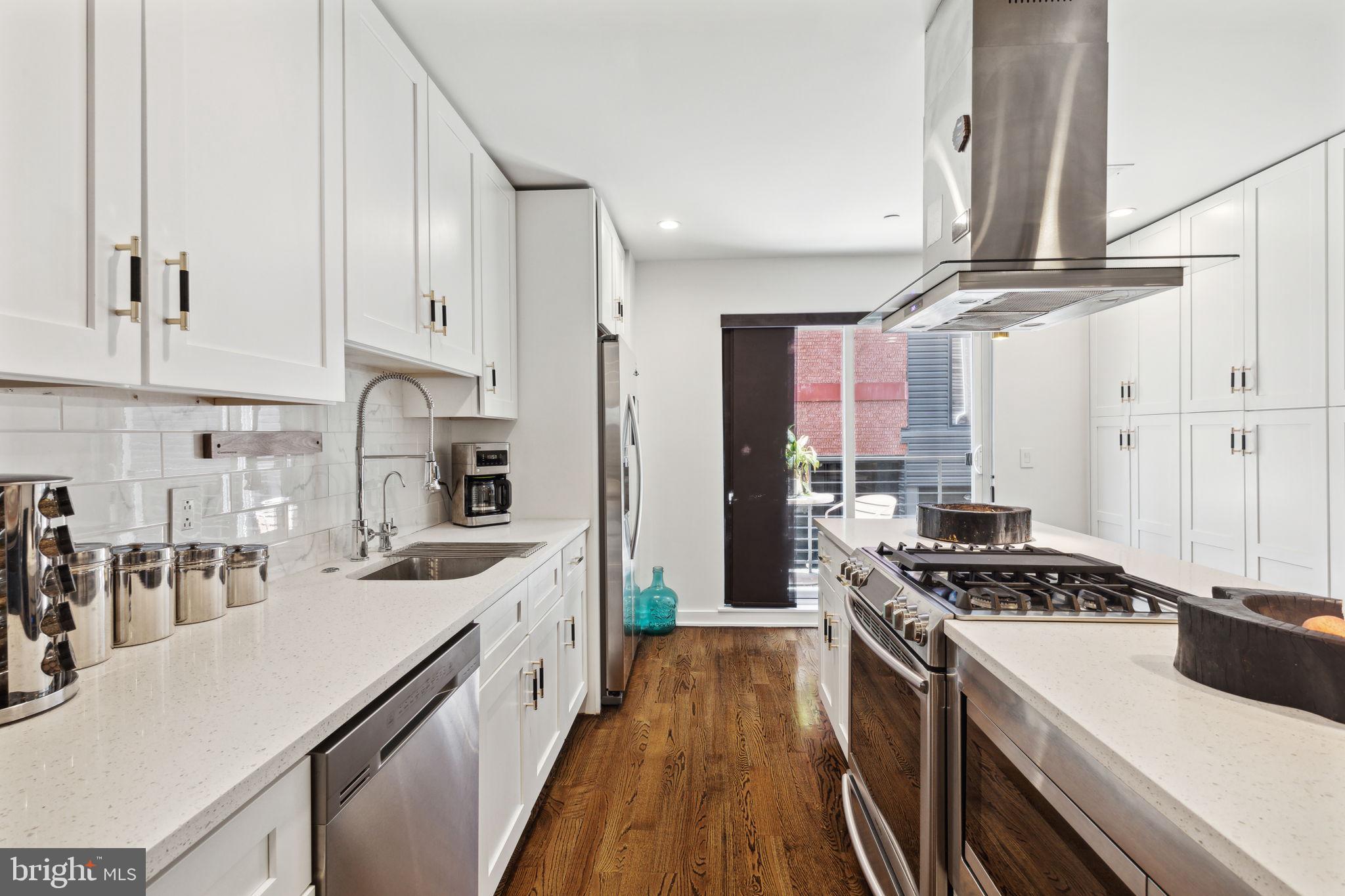 OLDE KENSINGTON - Residential Lease