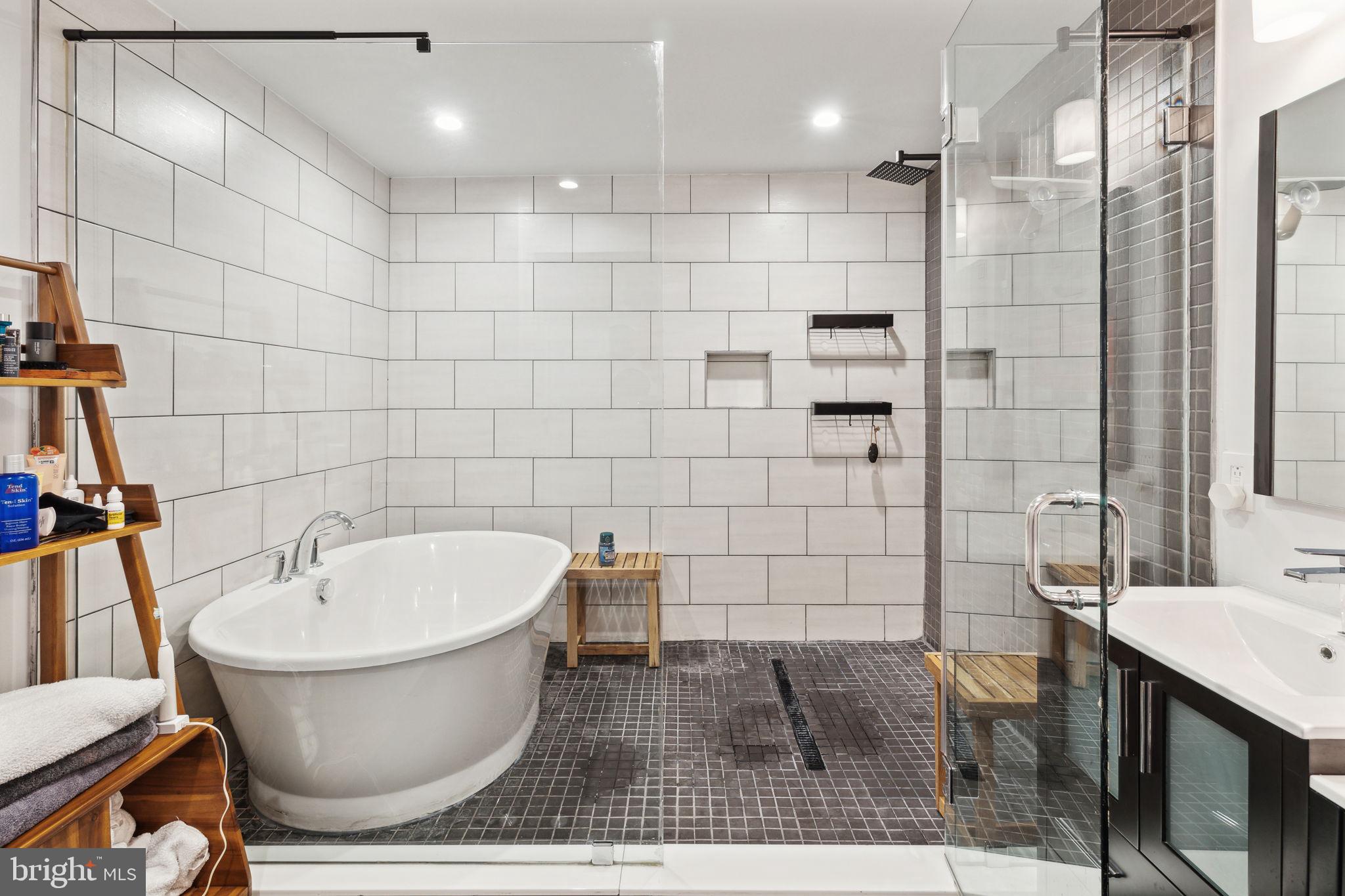 OLDE KENSINGTON - Residential Lease