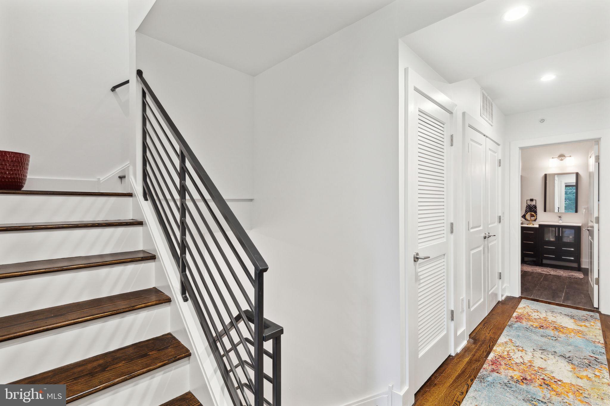 OLDE KENSINGTON - Residential Lease